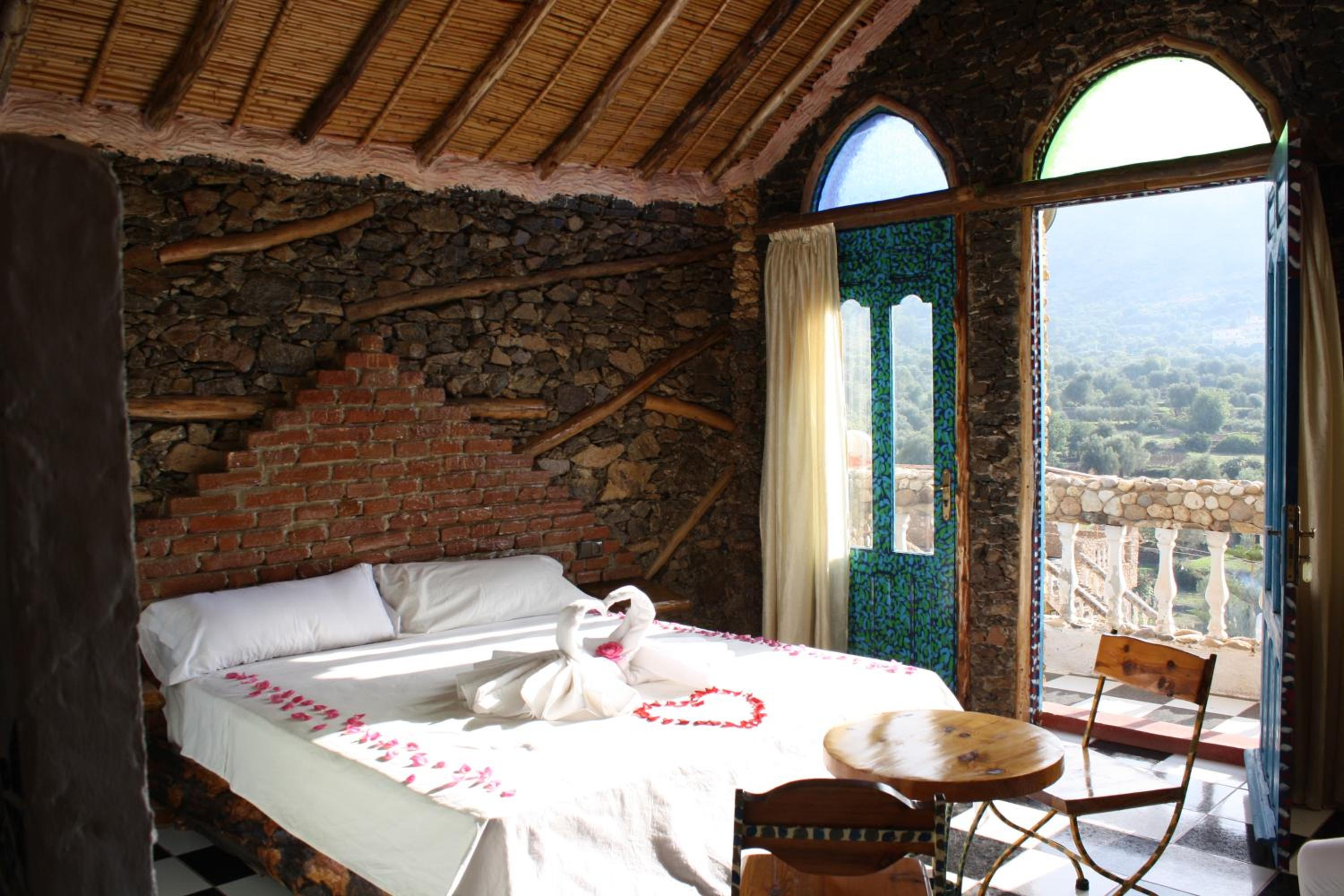 Triple Room with Balcony - Photo 5