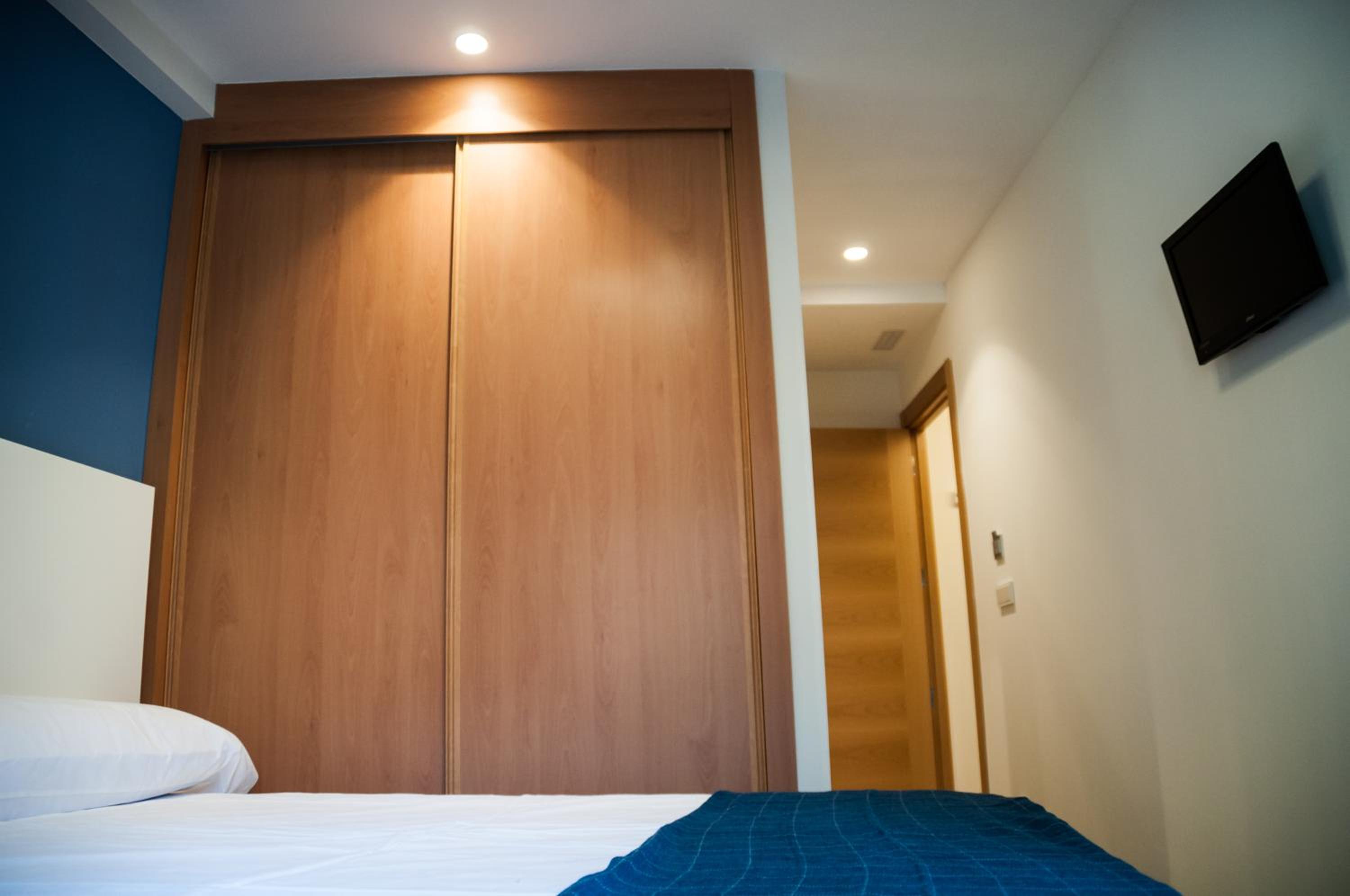 Single Room with Private Bathroom photo 3