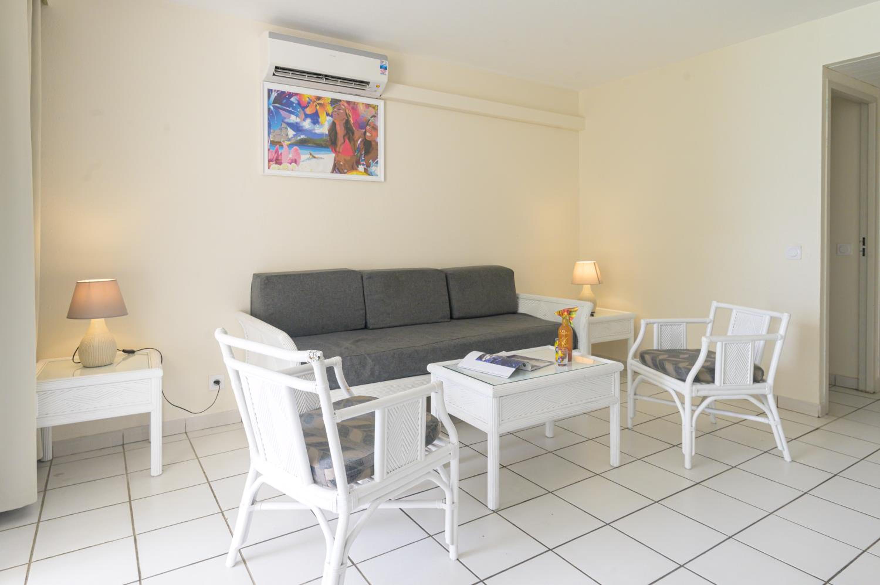 Two-Bedroom Suite (6 Adults max.) - Photo 6