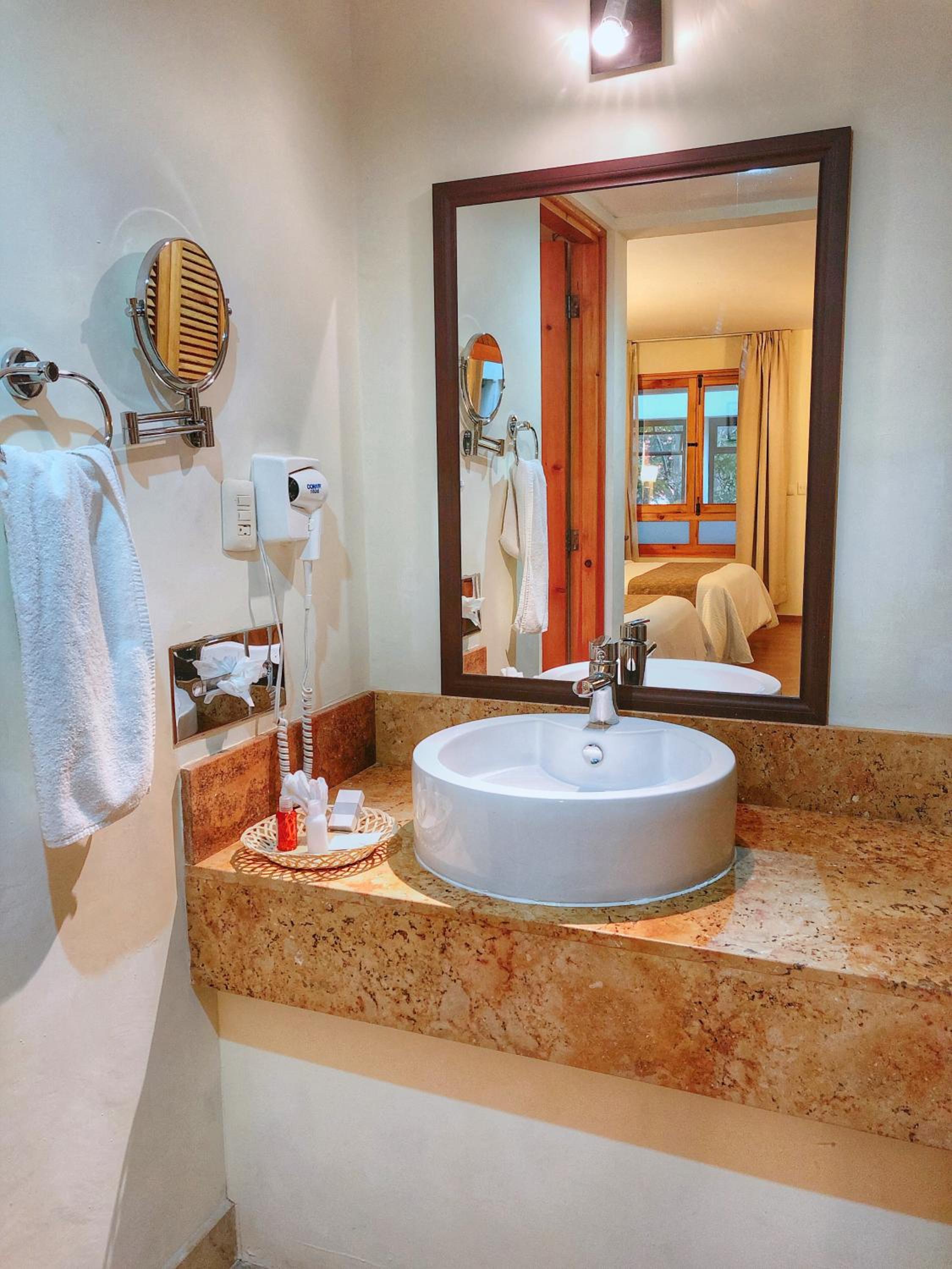 Standard Double Room with Two Double Beds - Photo 7