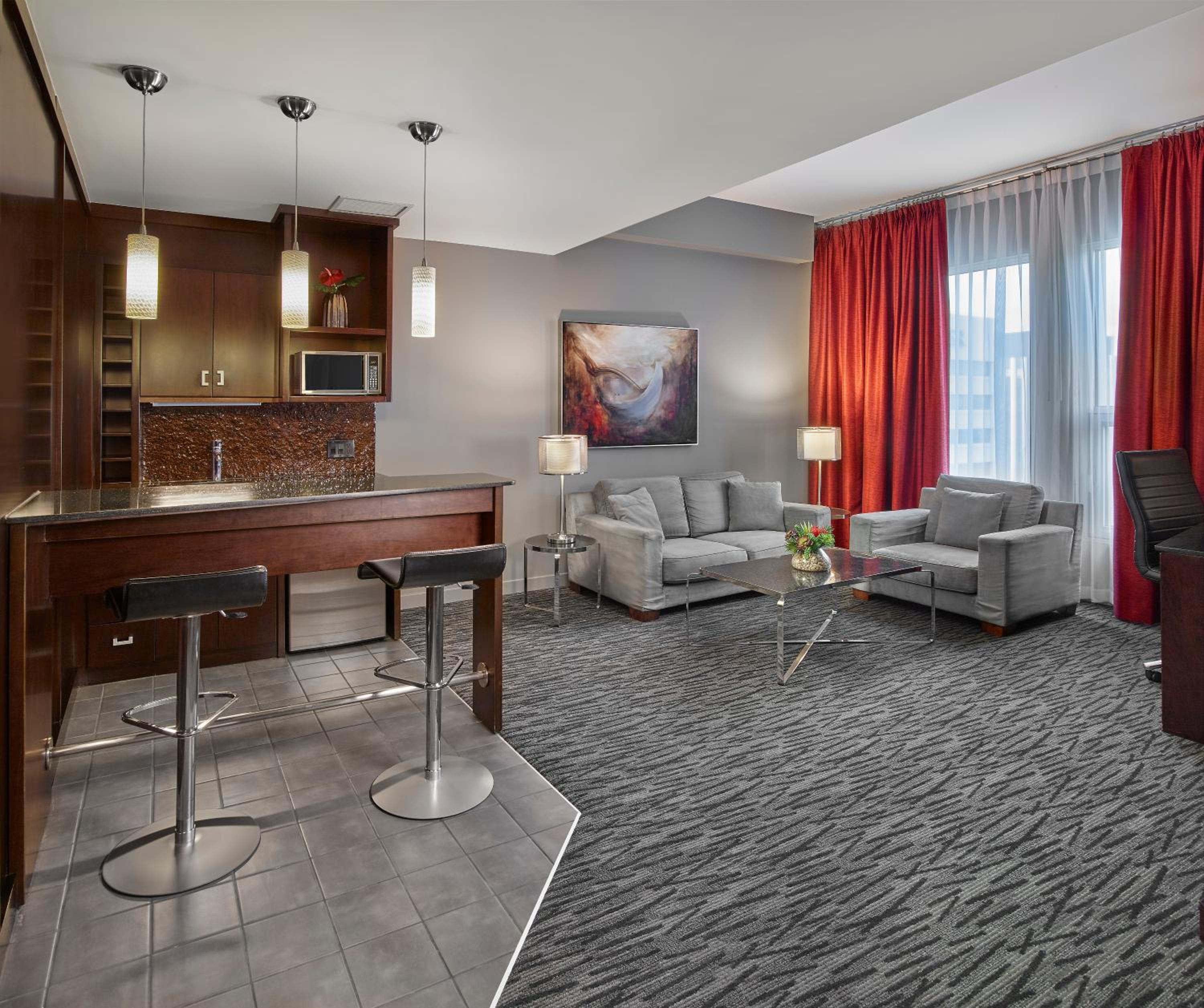 Deluxe Suite - Photo 1