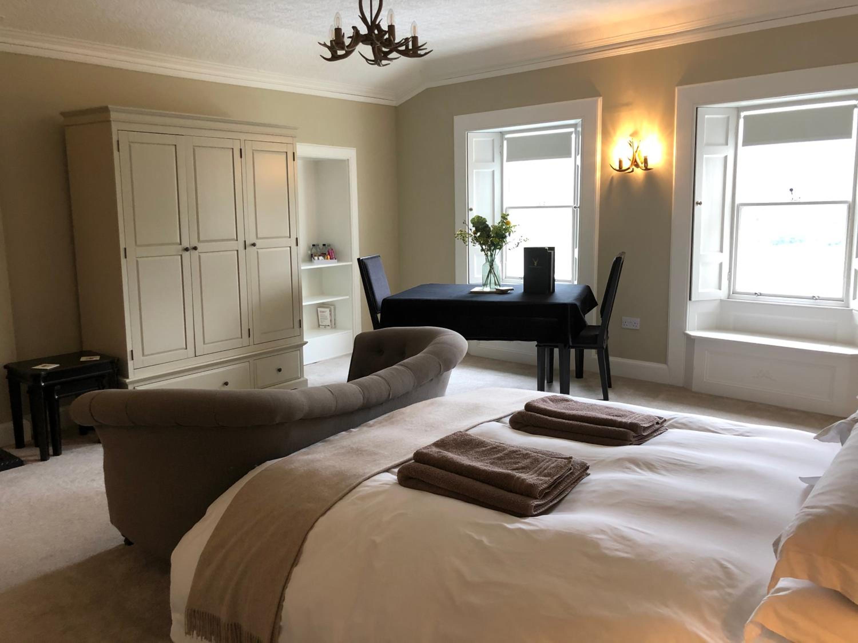 Deluxe King Room photo 2