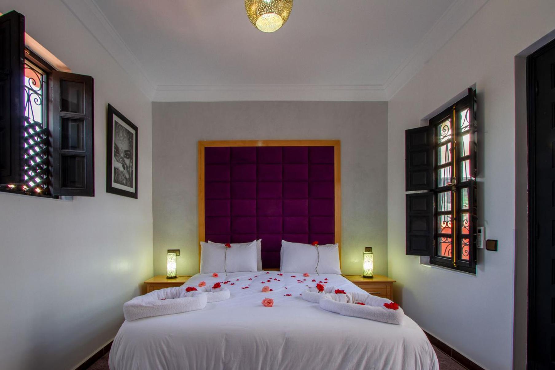 Standard Double Room - Photo 13