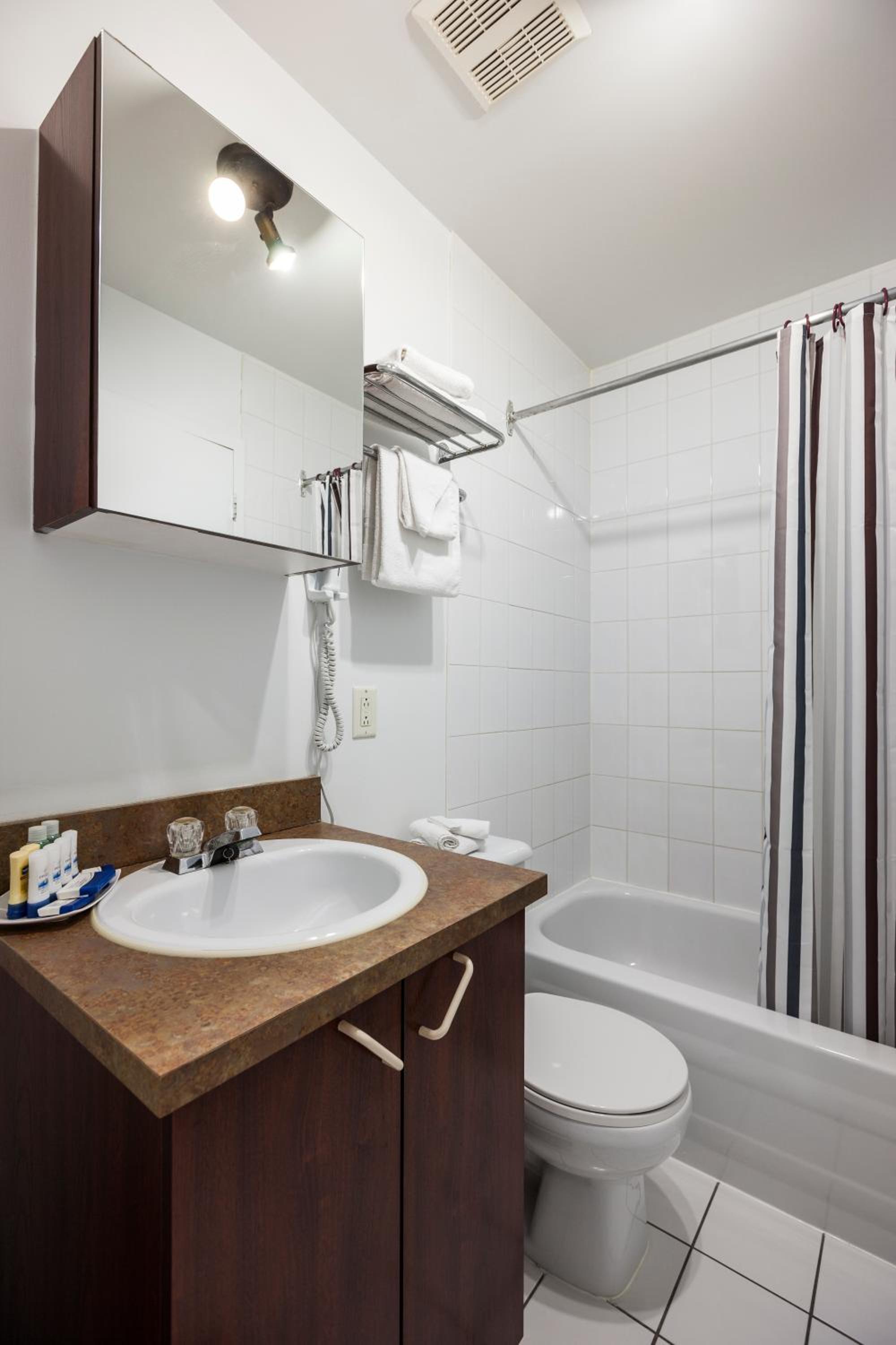 One Double Bed Studio - Photo 4