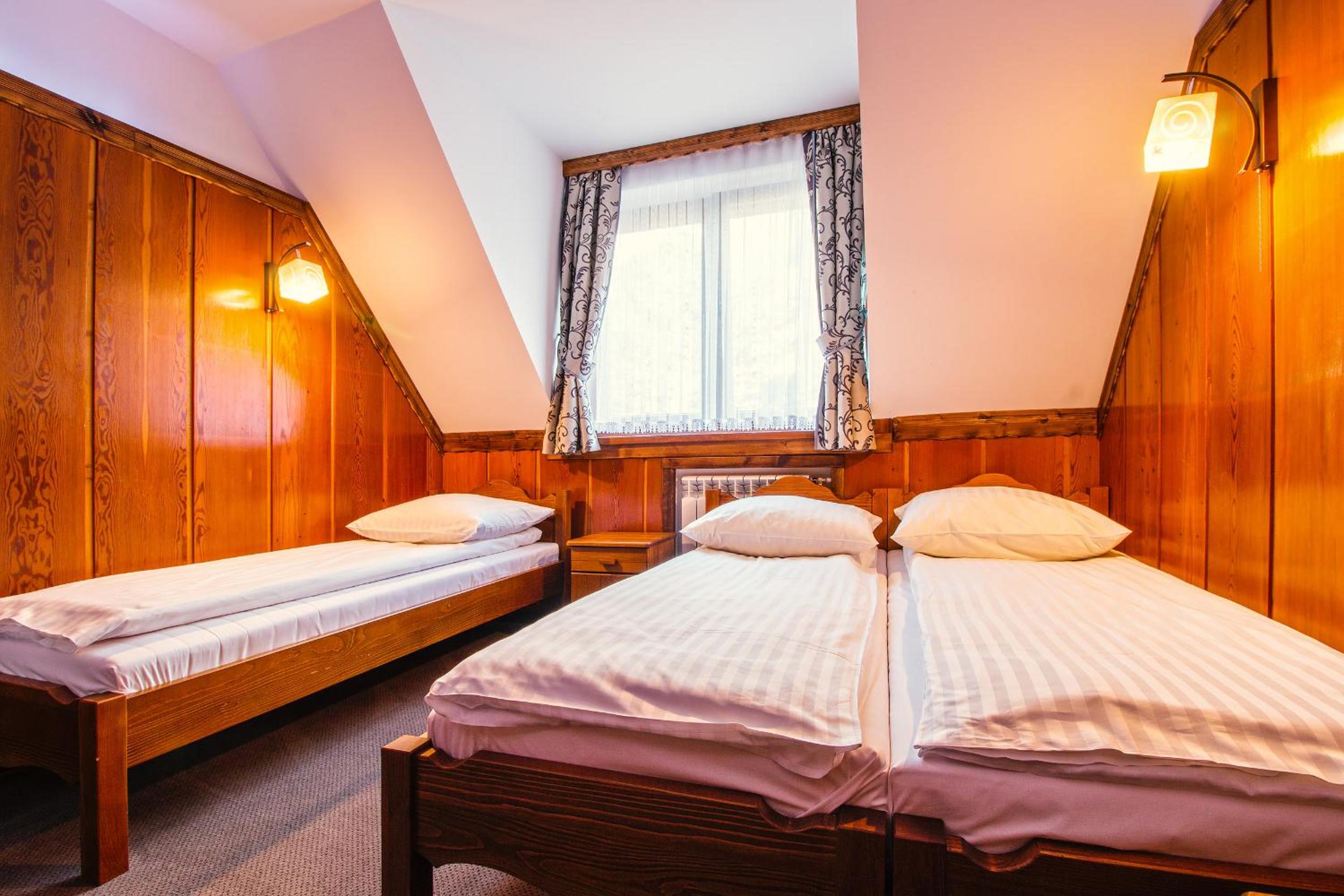 Standard Triple Room - Photo 4