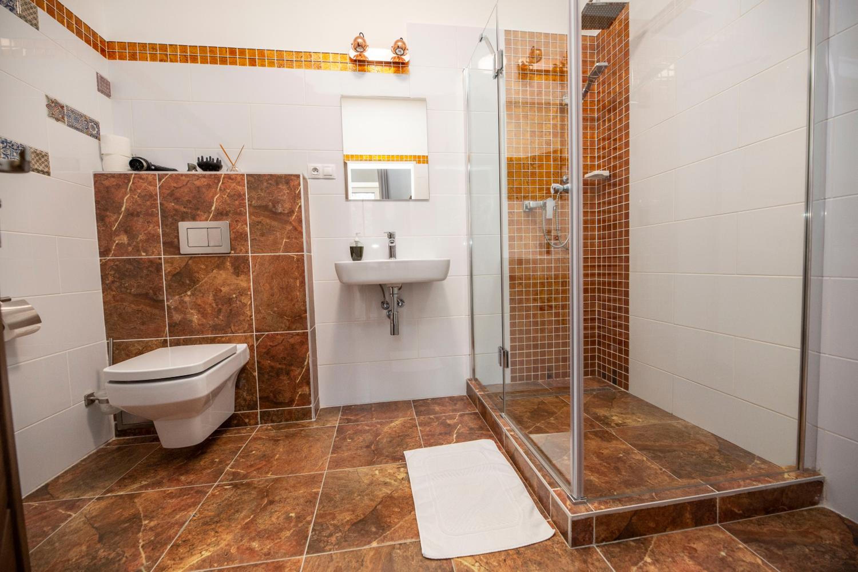 Superior Suite - Photo 2
