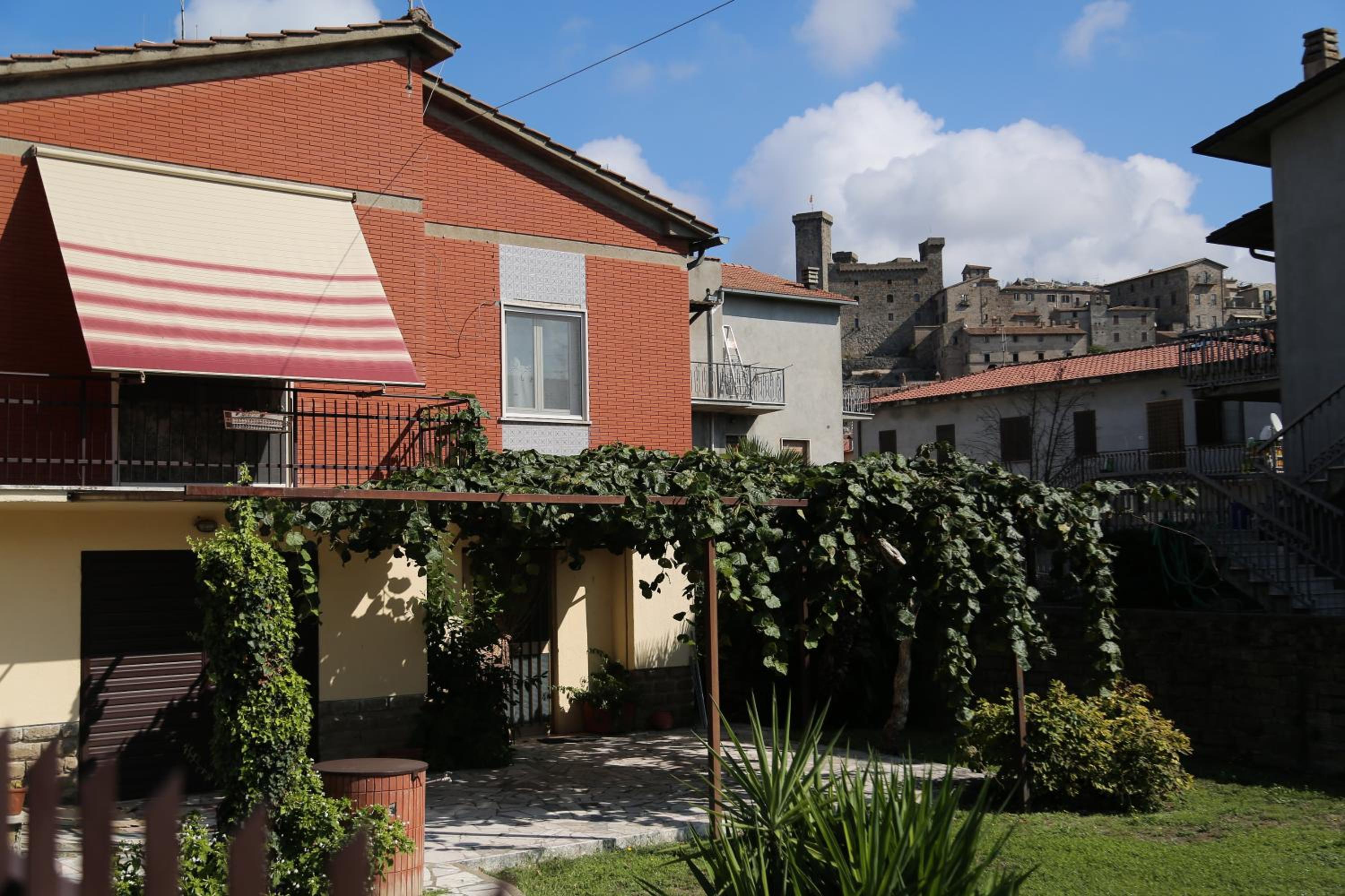 Apartment with Balcony - Photo 18
