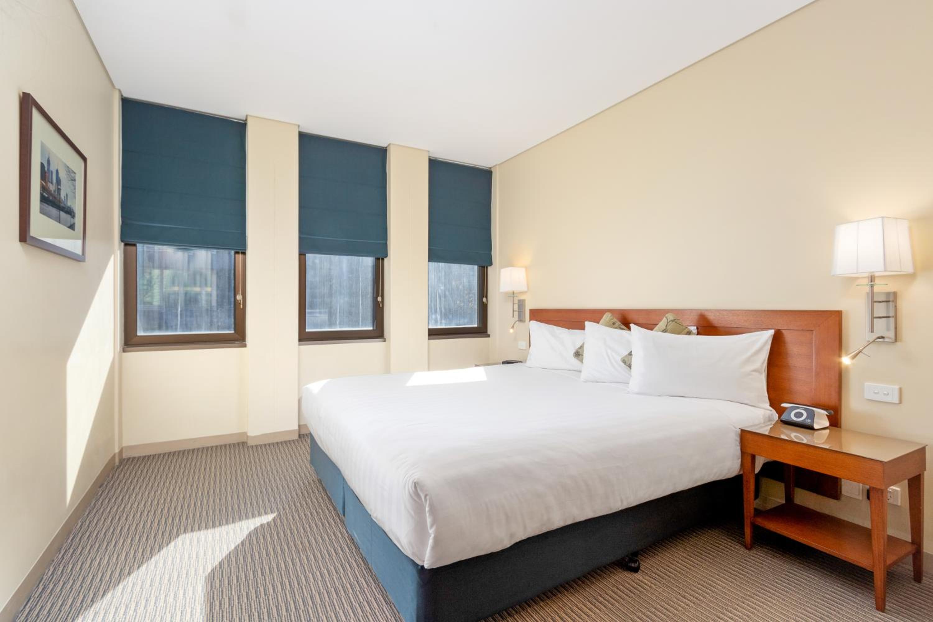 One-Bedroom Apartment - Photo 3