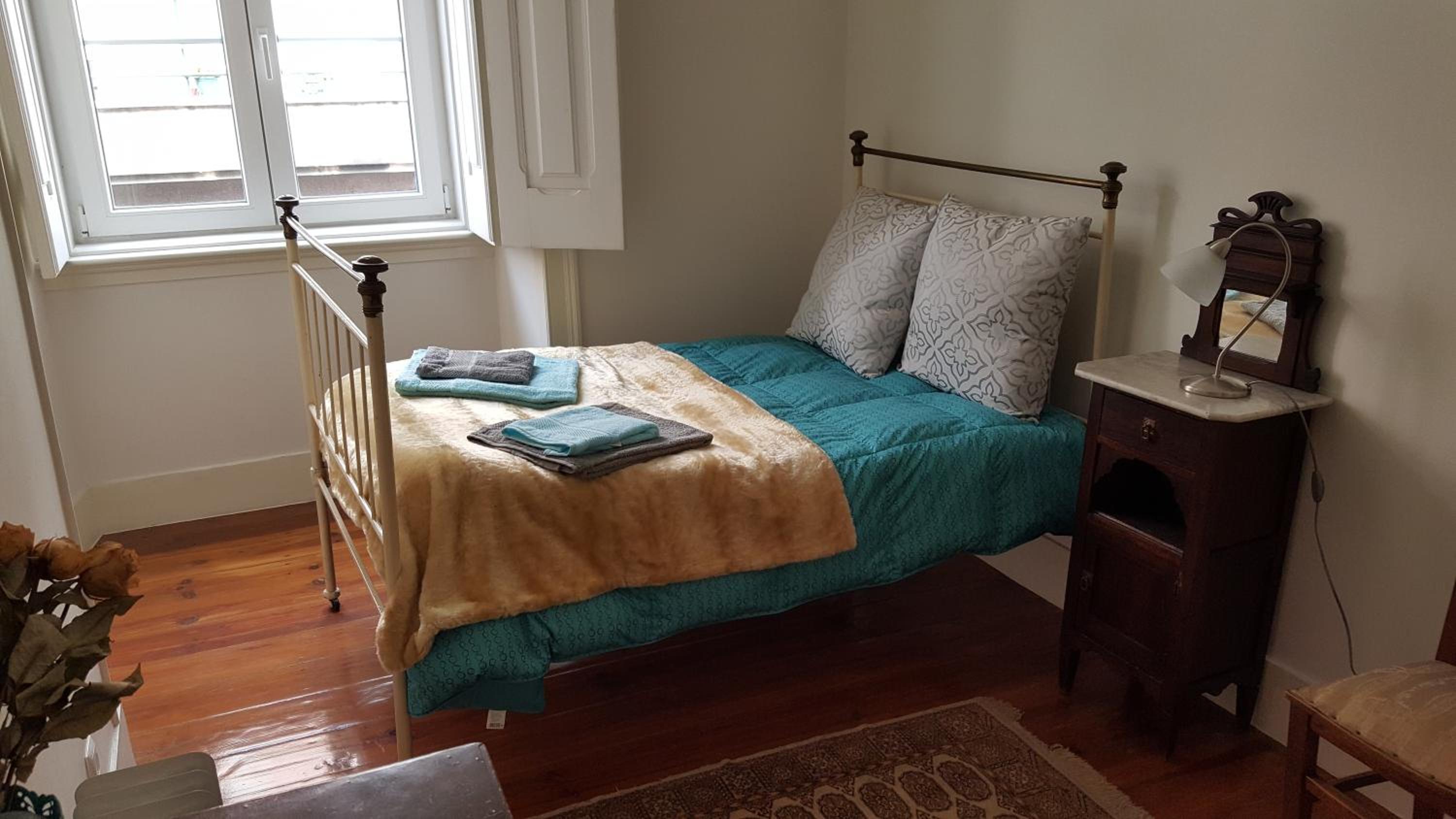 Three-Bedroom Apartment - Photo 32