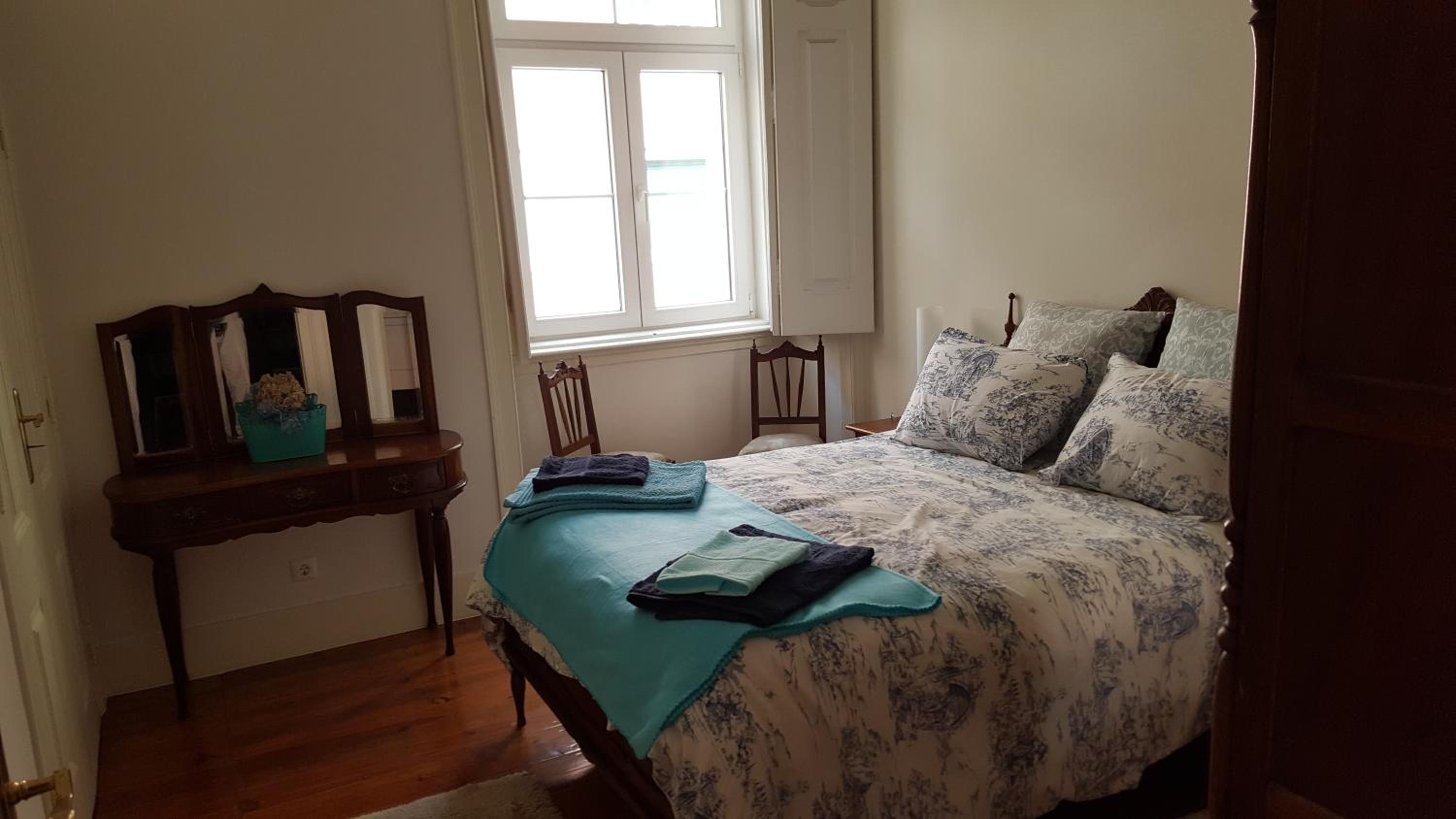 Three-Bedroom Apartment - Photo 35