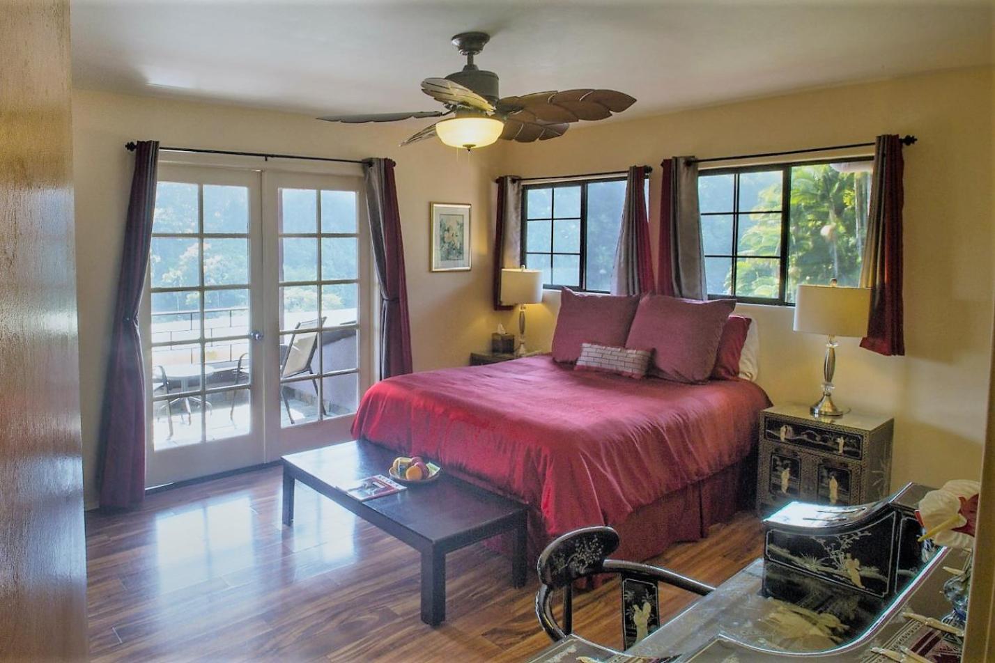 Premium King Room with Waterfall View
