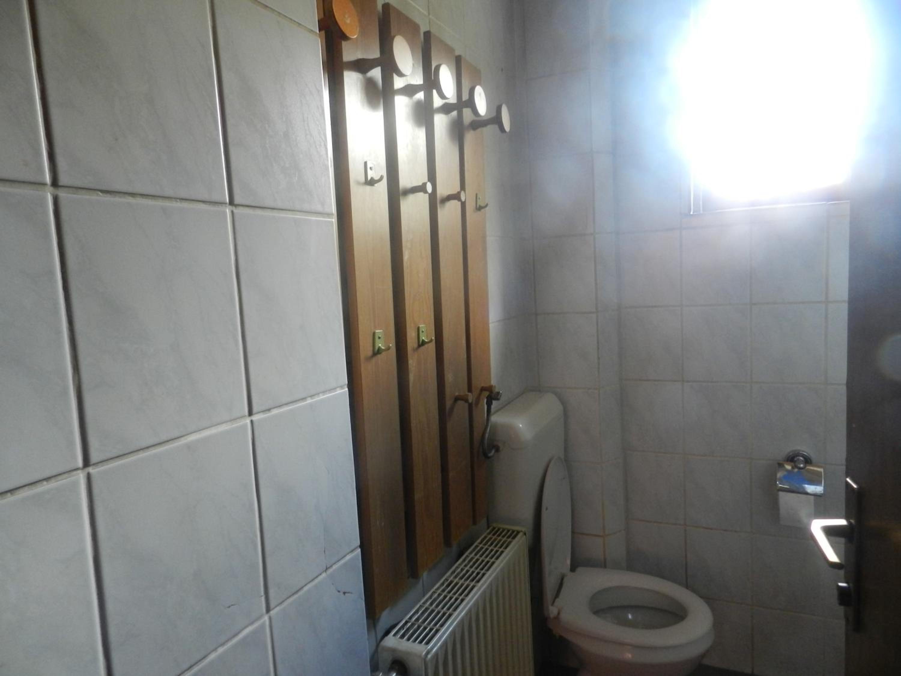 Standard Single Room With Shared Bathroom photo 3