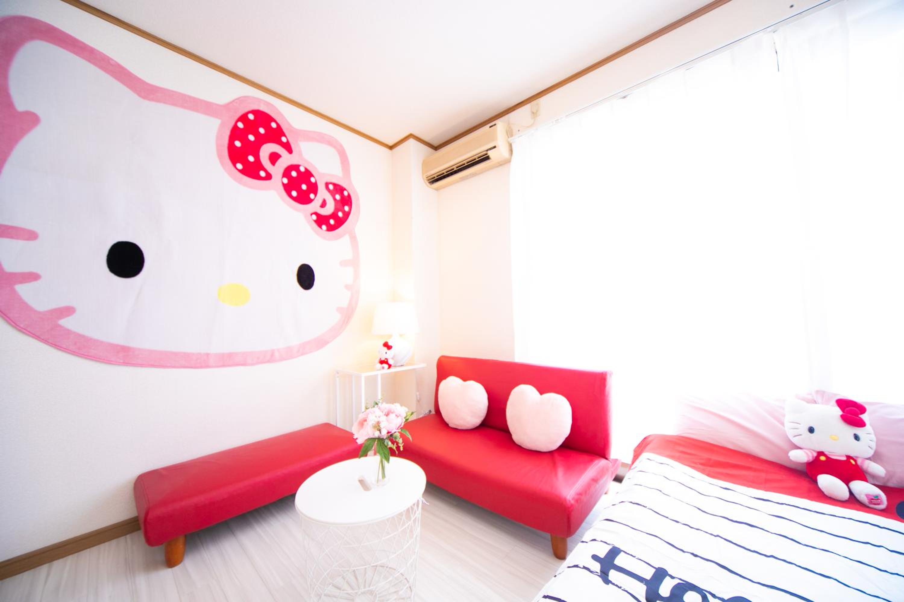 Five-Bedroom House - Photo 11