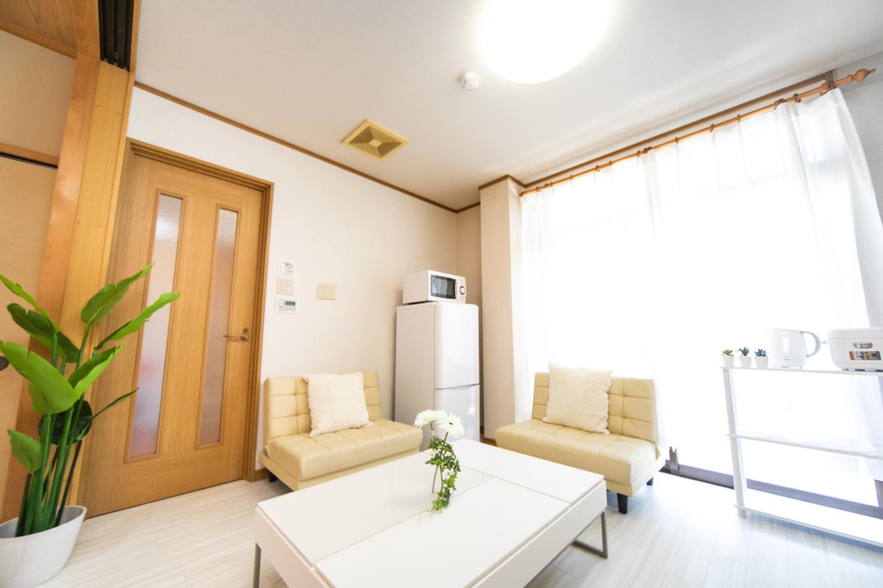 Five-Bedroom House - Photo 8
