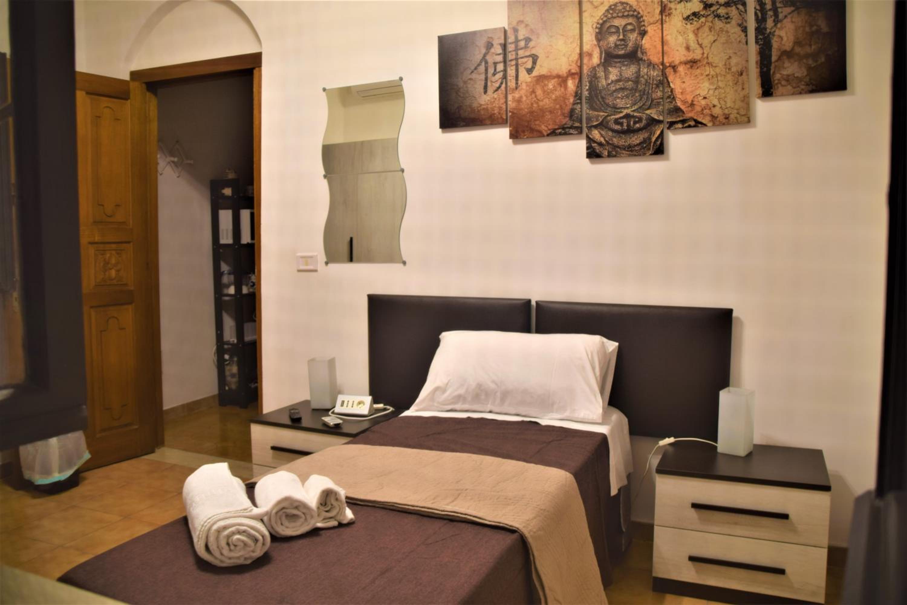 Three-Bedroom Apartment - Photo 3