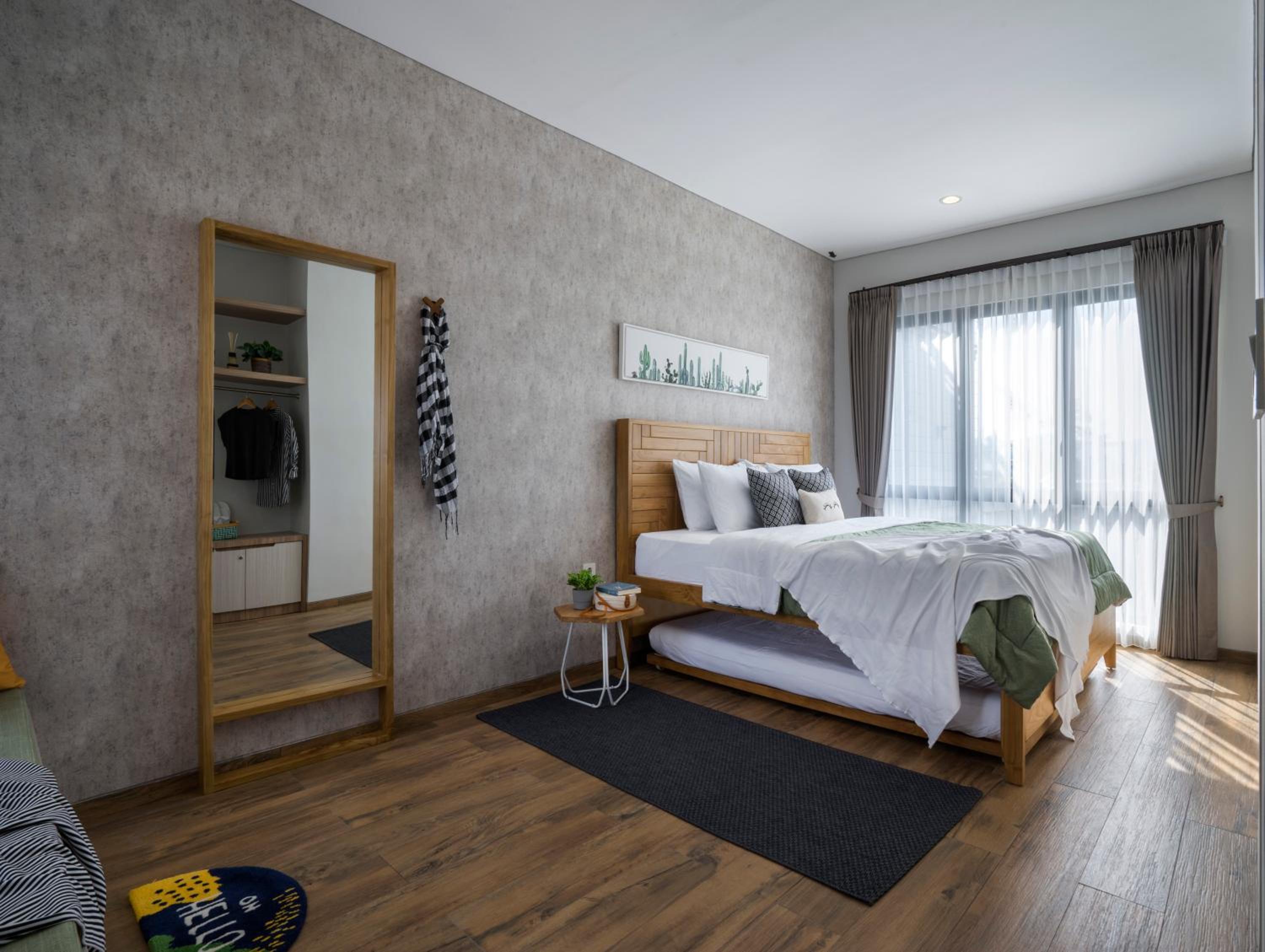 Villa - Photo 1