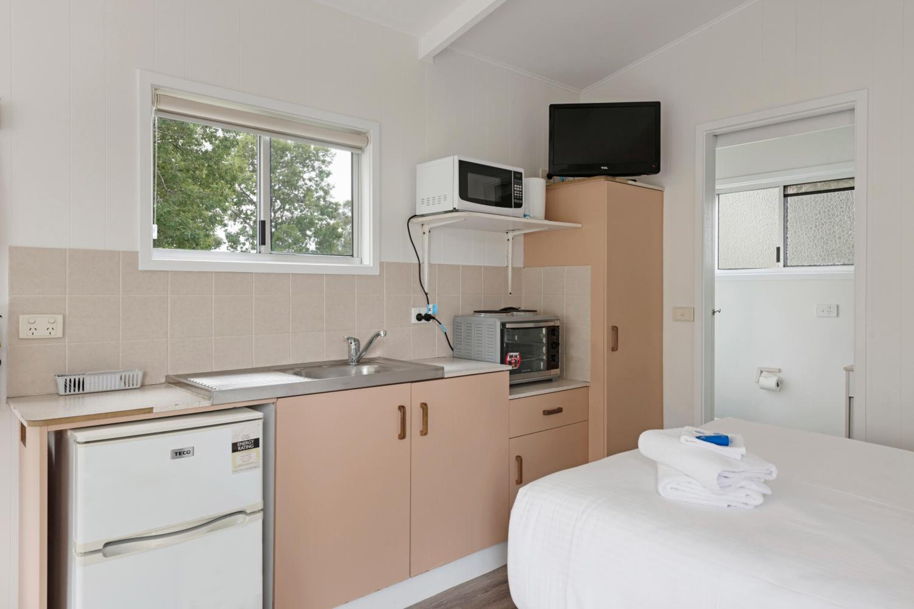 Standard Cabin - Sleeps 2 photo 3