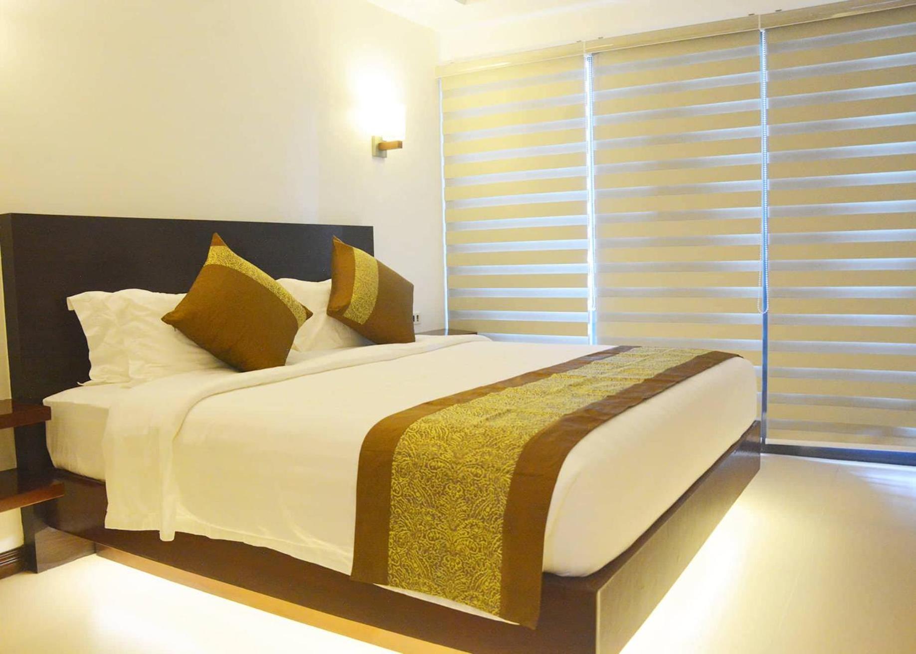 Superior King Room - Photo 10