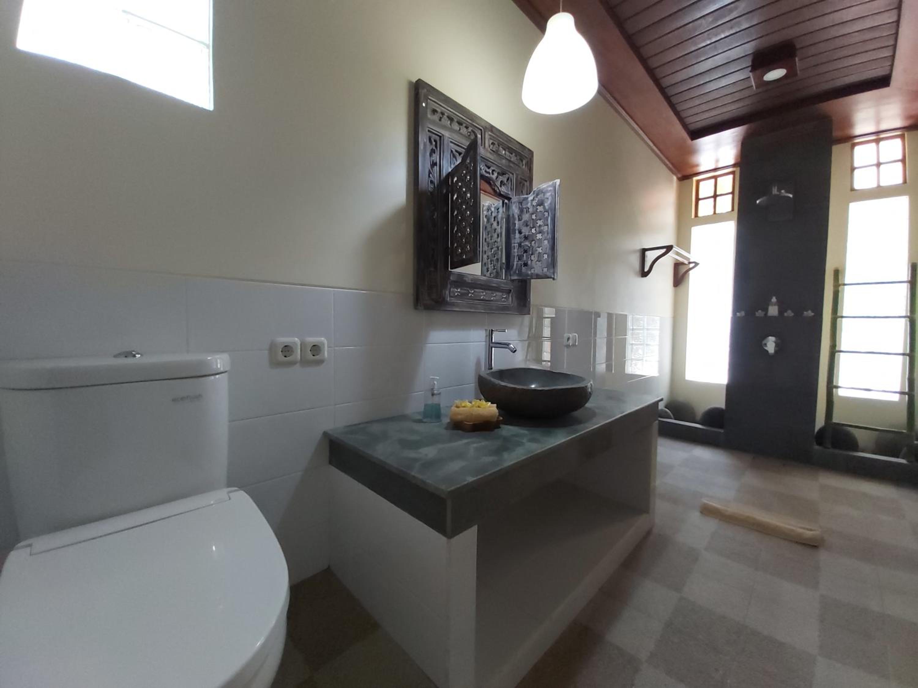 Villa with Private Pool - Photo 3