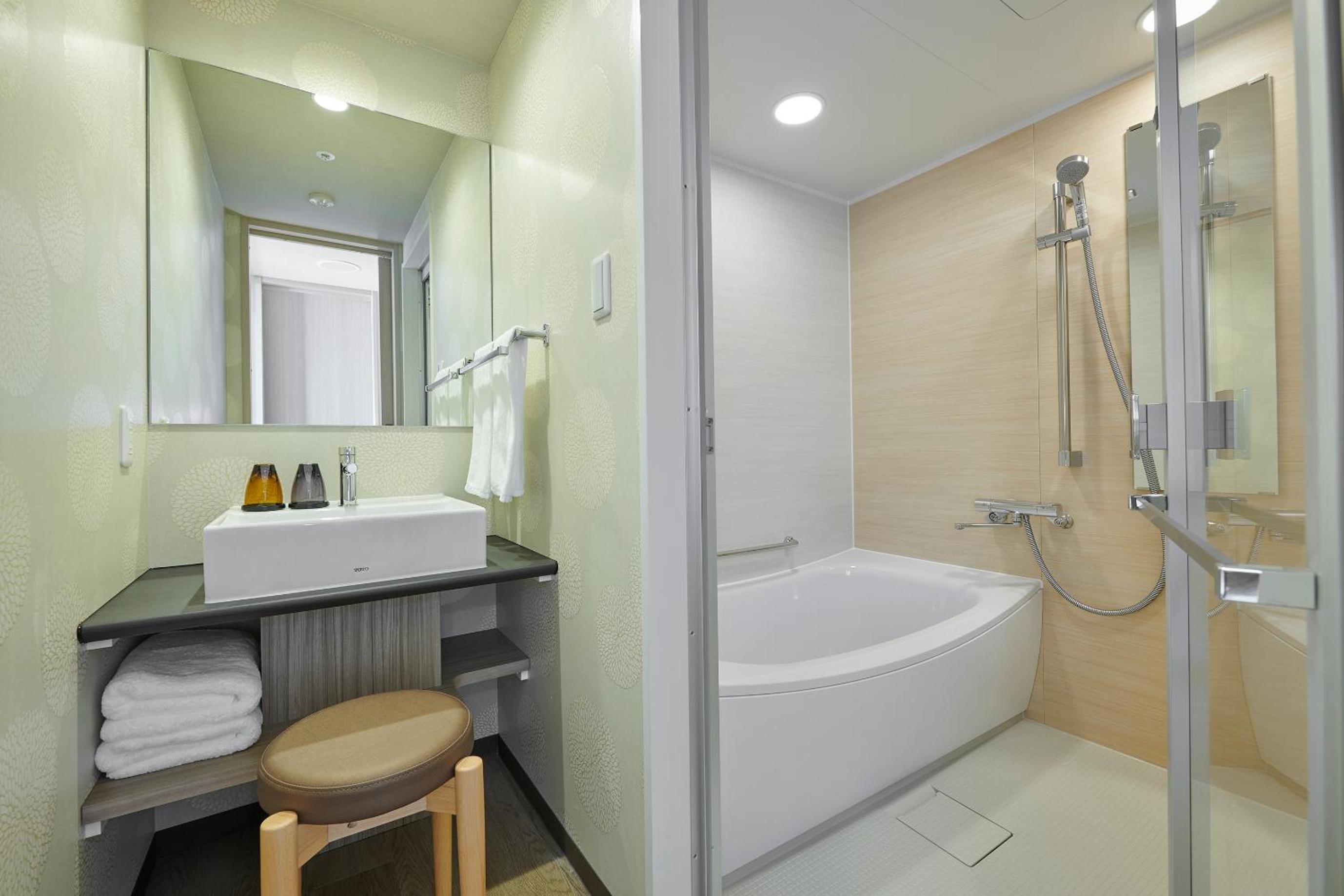 Non-Smoking - Superior Twin Room - Photo 20