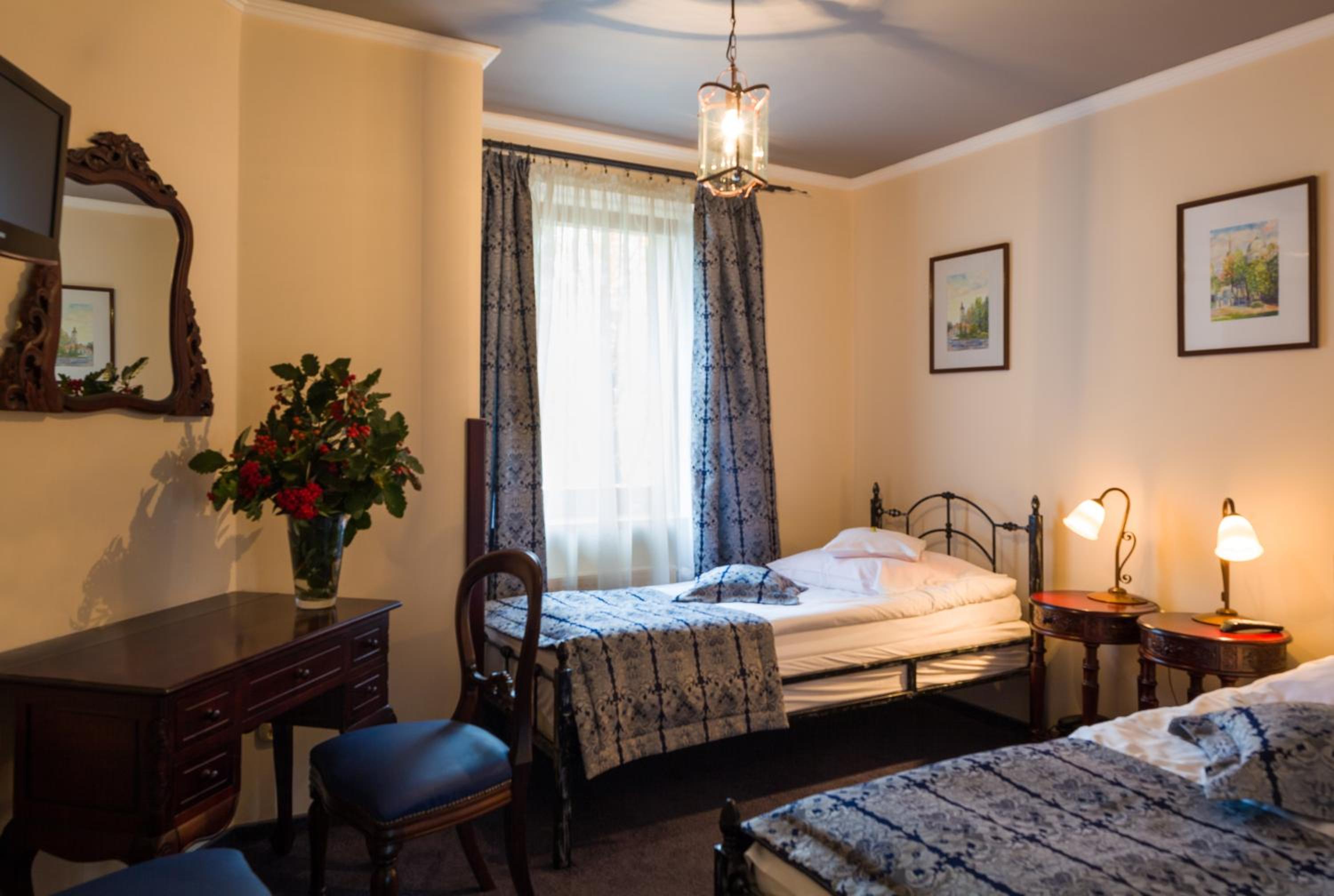 Twin Room - Photo 1