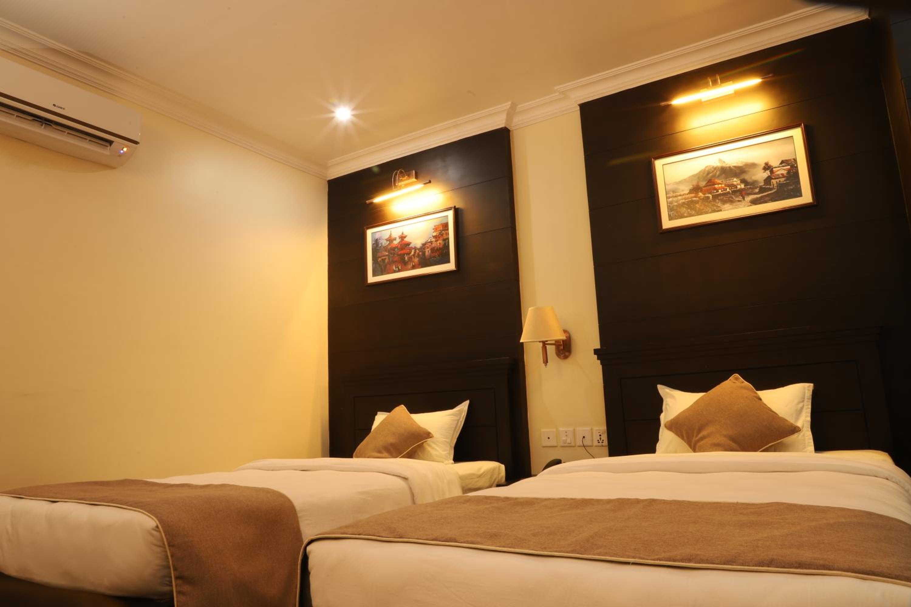 Large Twin Room