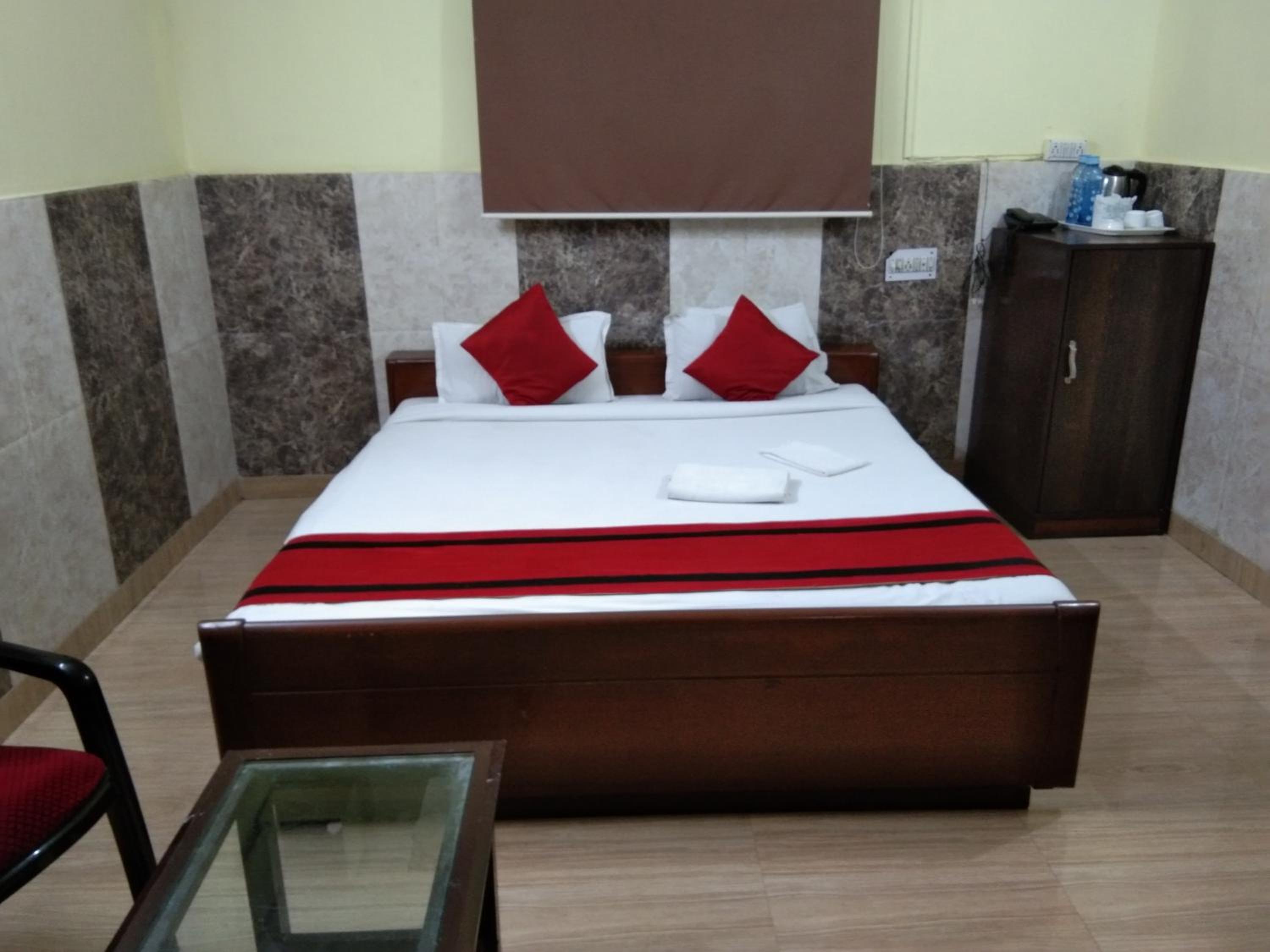Deluxe Suite - Indian nationals only