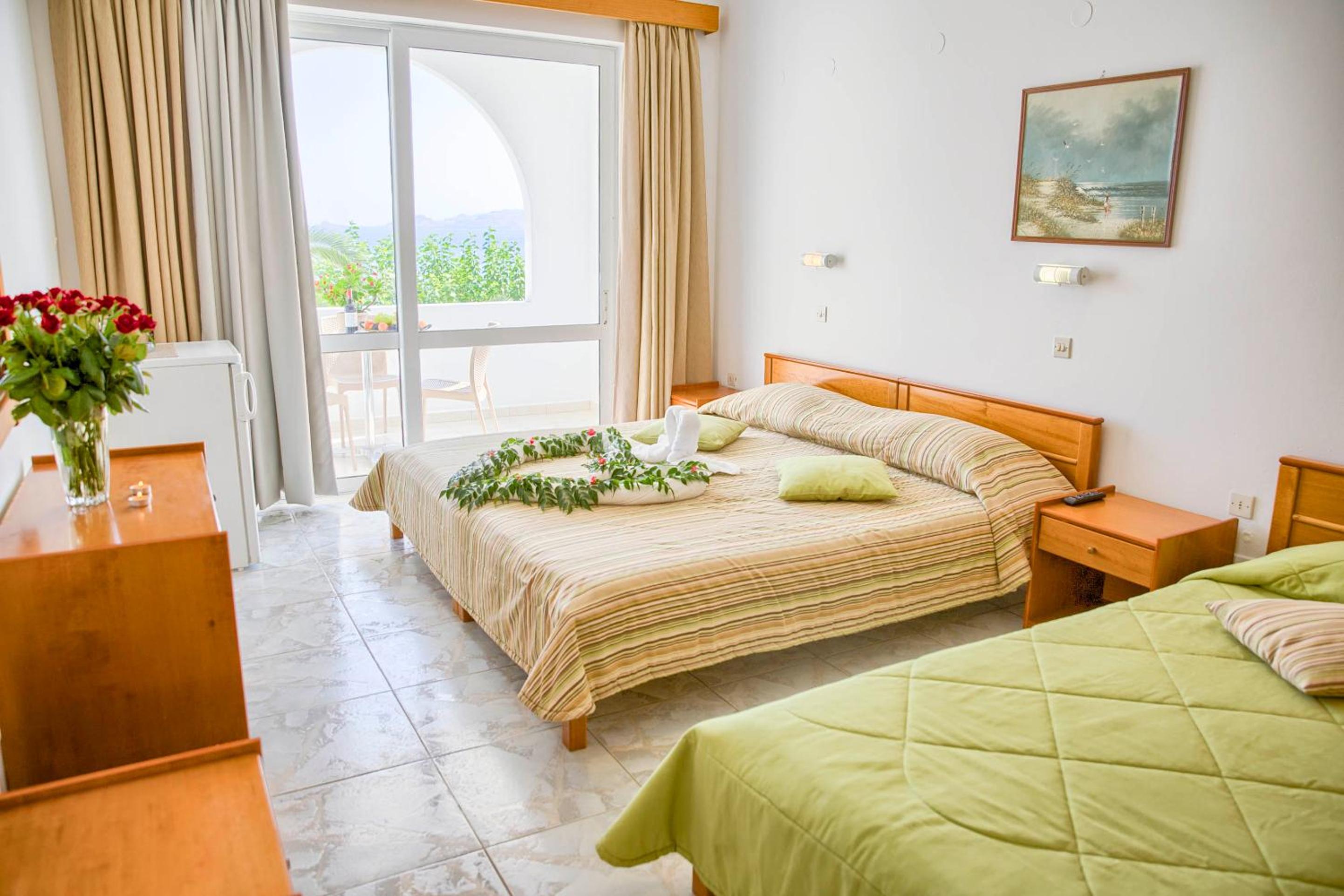 Double or Twin Room with Sea View