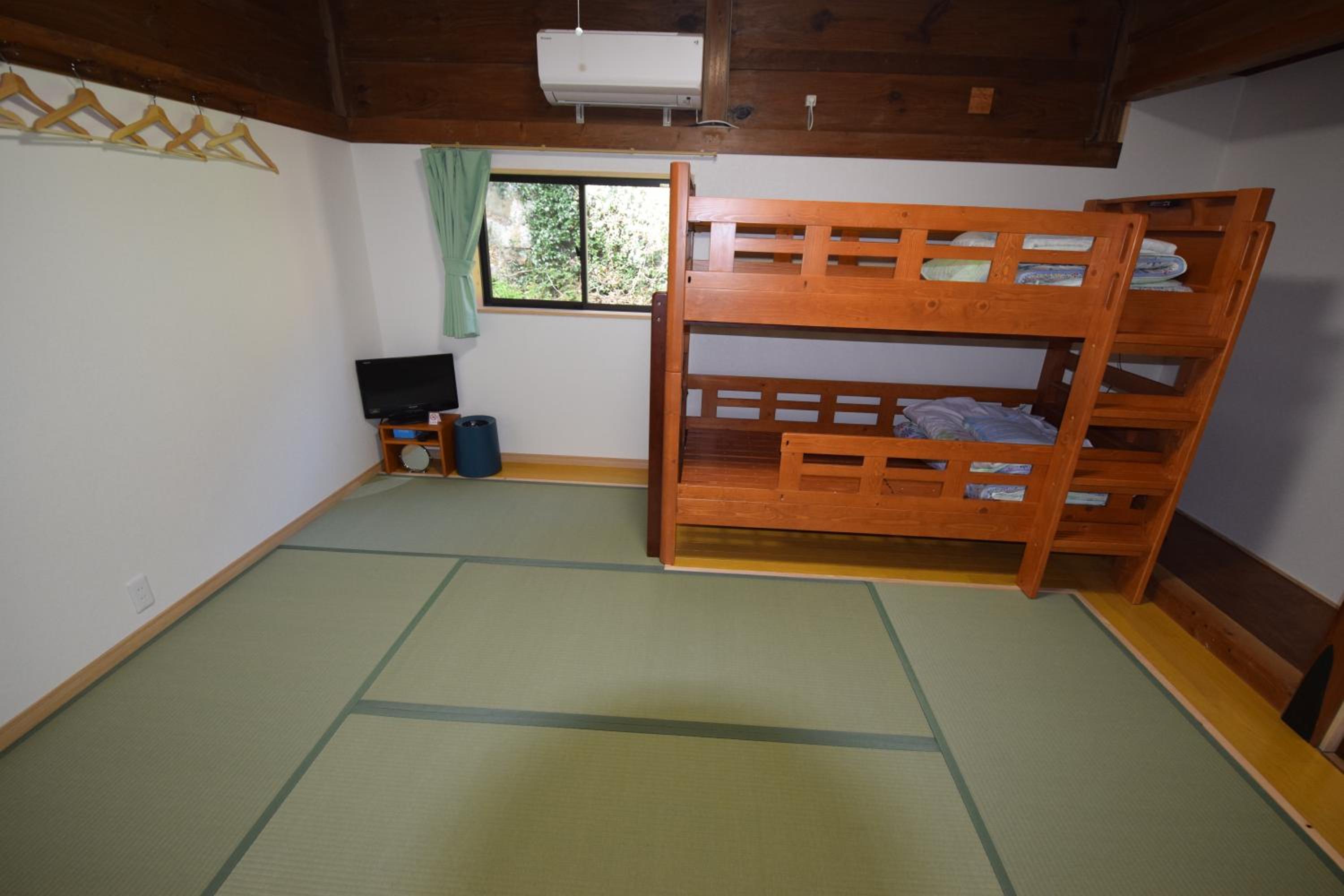 Family Room with Bunk Bed photo 3