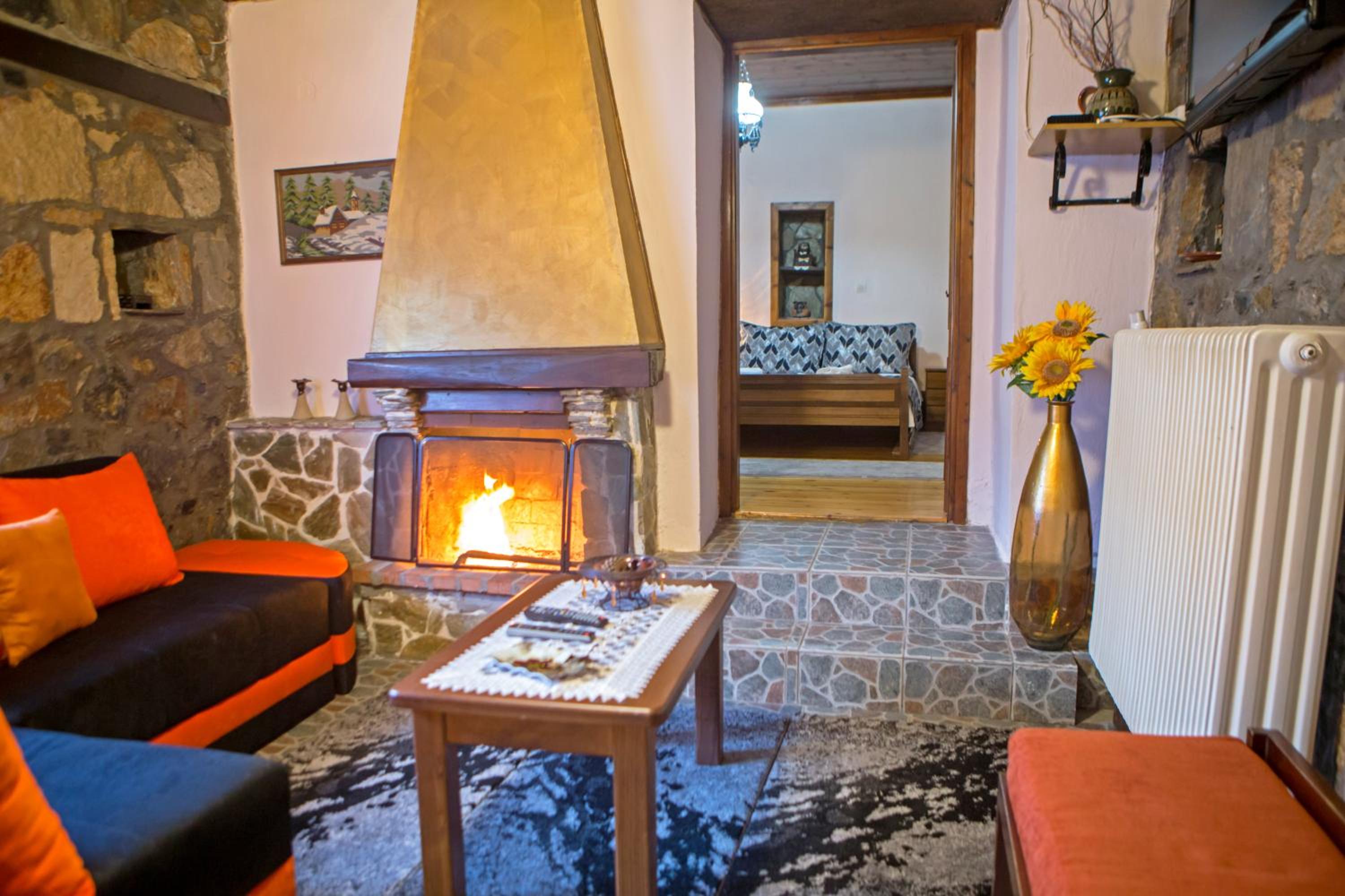 Deluxe Suite with Spa Bath - Photo 1