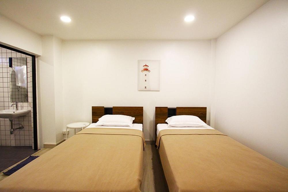 Twin Room with Balcony photo 2