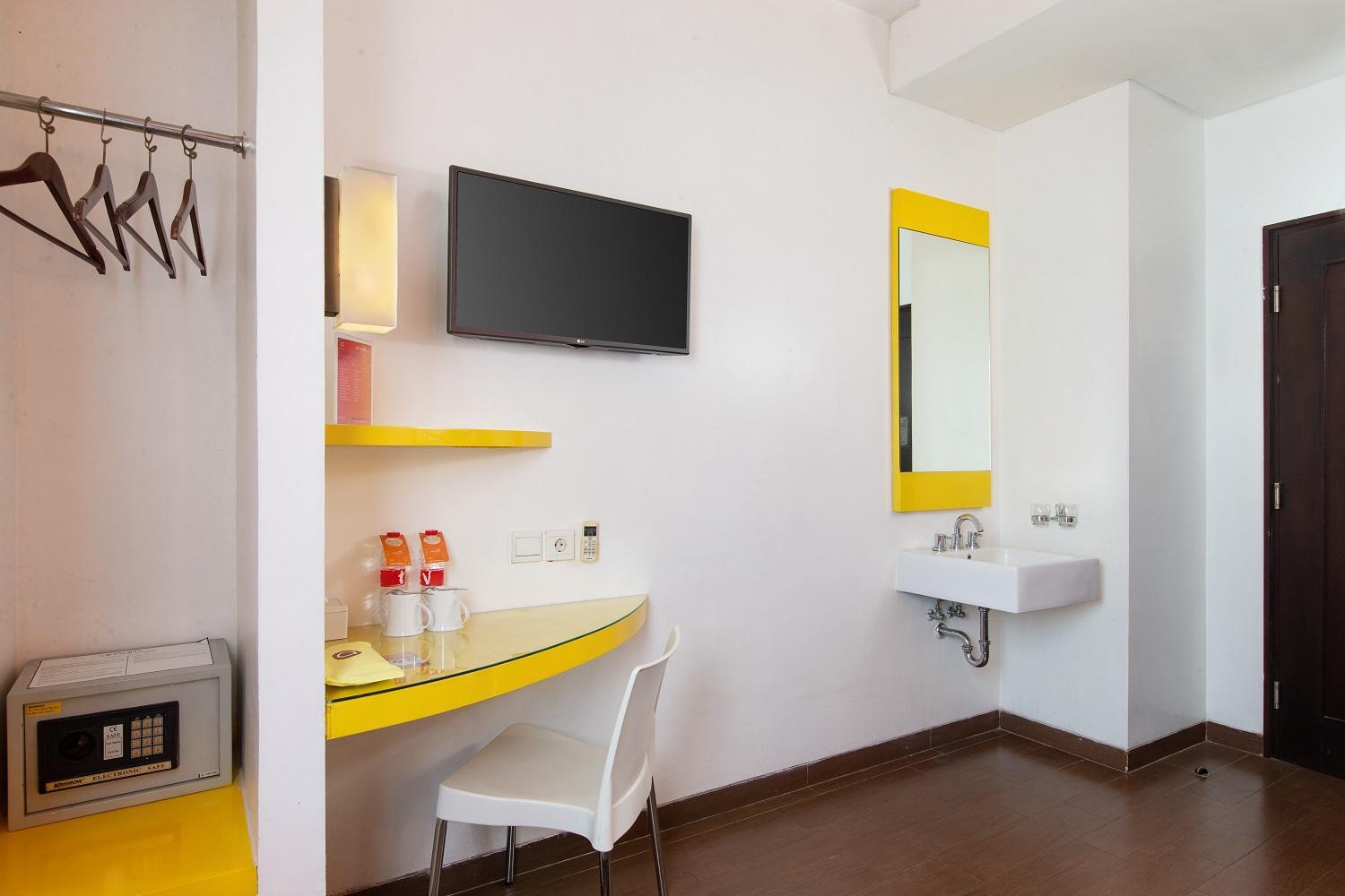Smart Queen Room - Photo 1