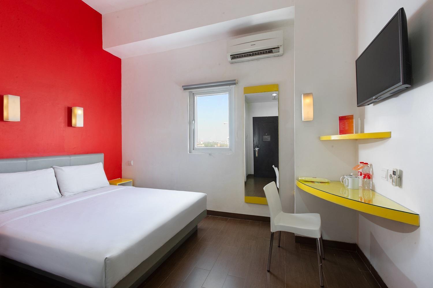 Smart Queen Room - Photo 3
