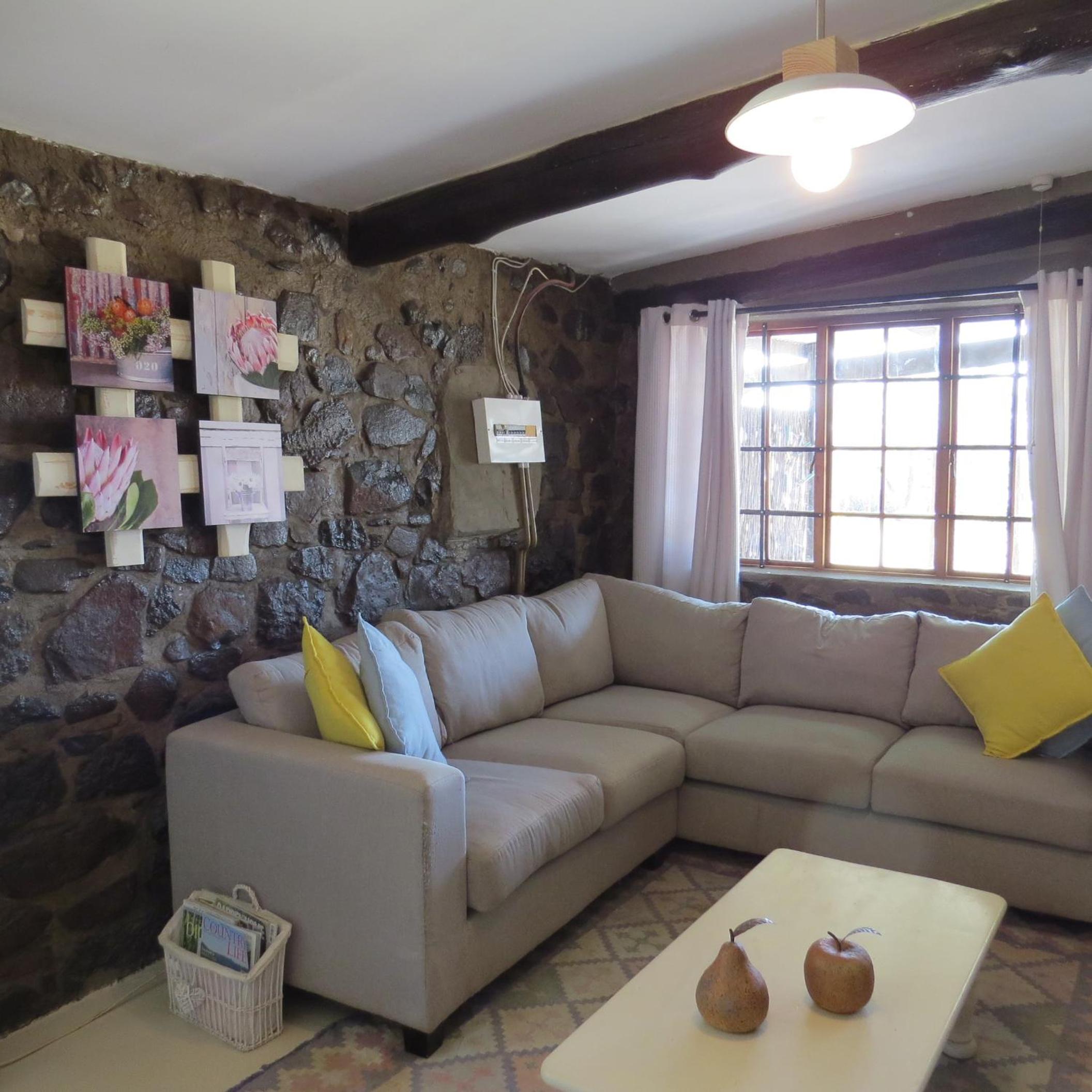 Apartment with Mountain View photo 3