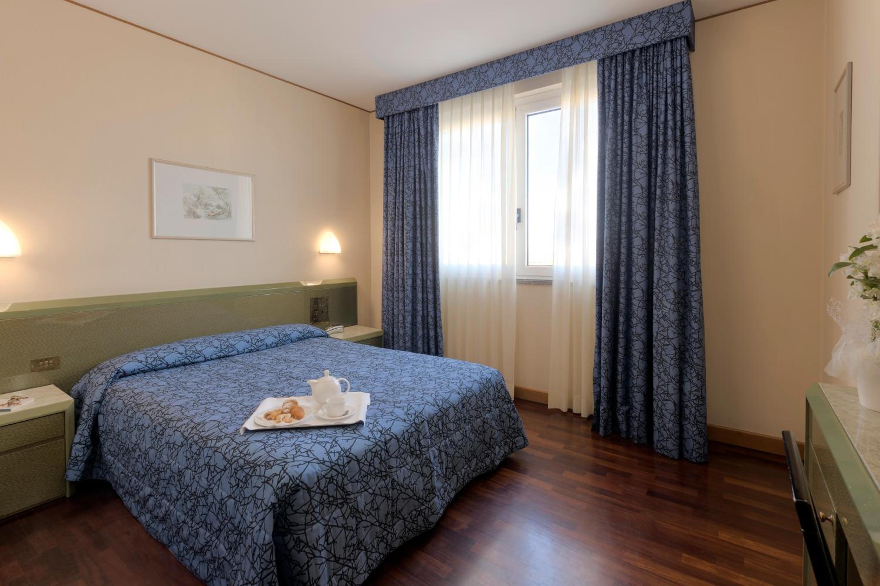Standard Double Room - Photo 1