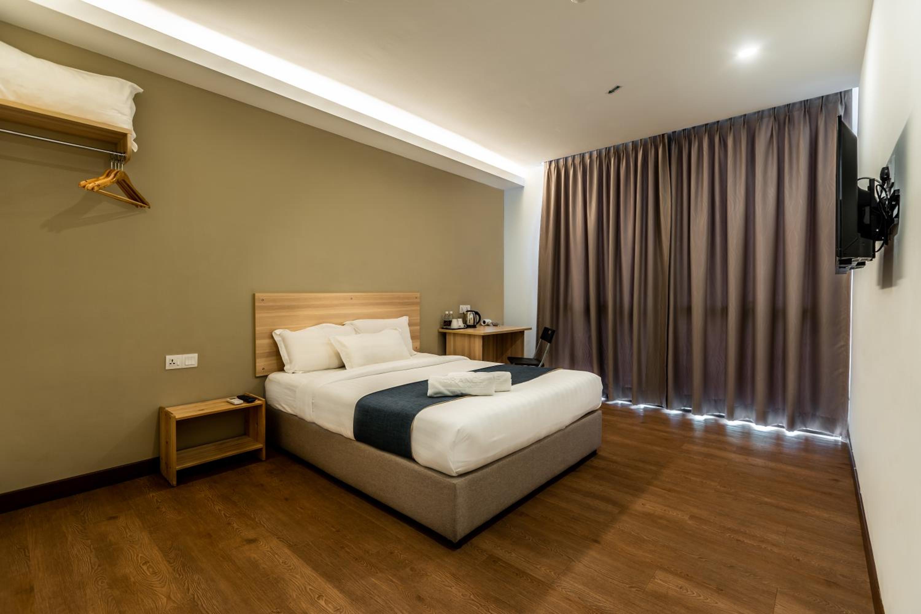 Deluxe Queen Room photo 2