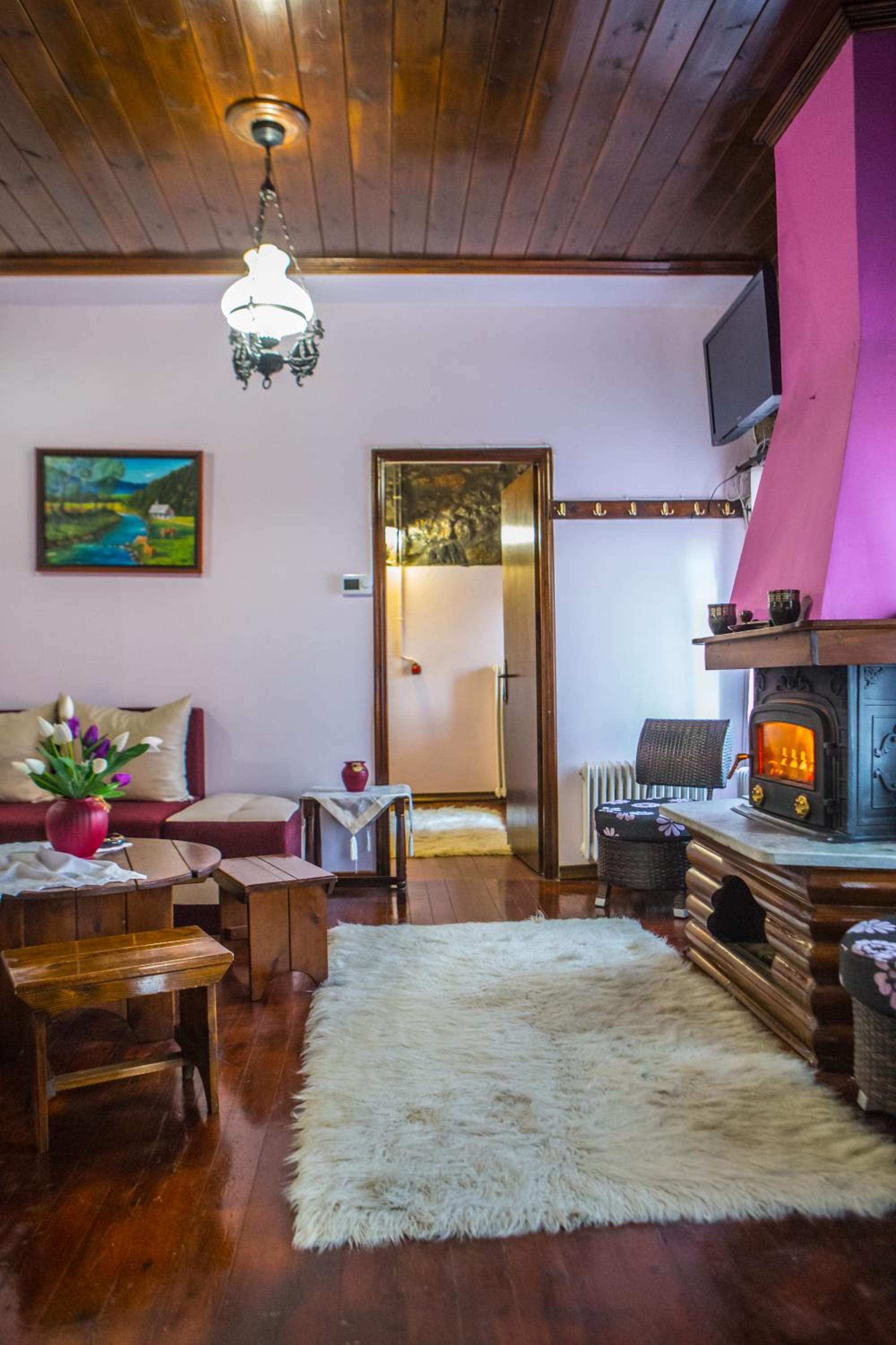Deluxe King Suite - Photo 4