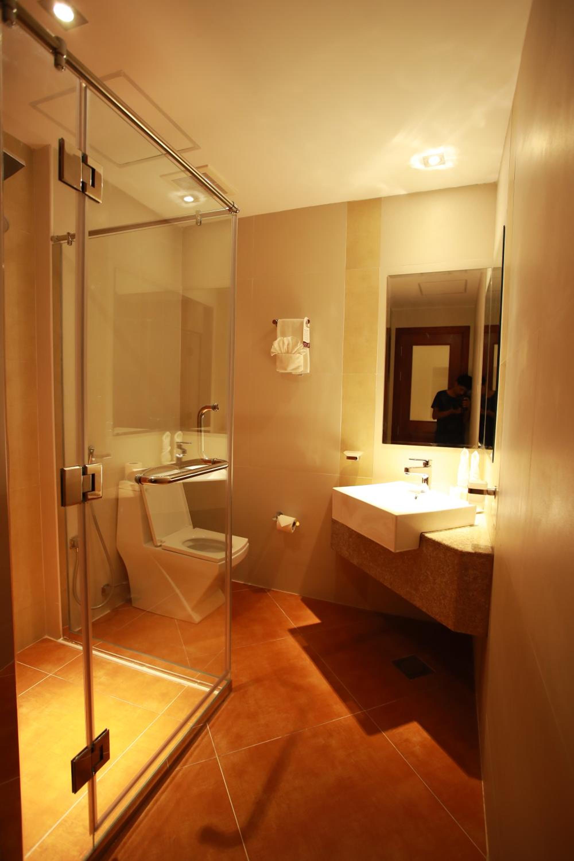 Deluxe Two-Bedroom Apartment - Photo 1