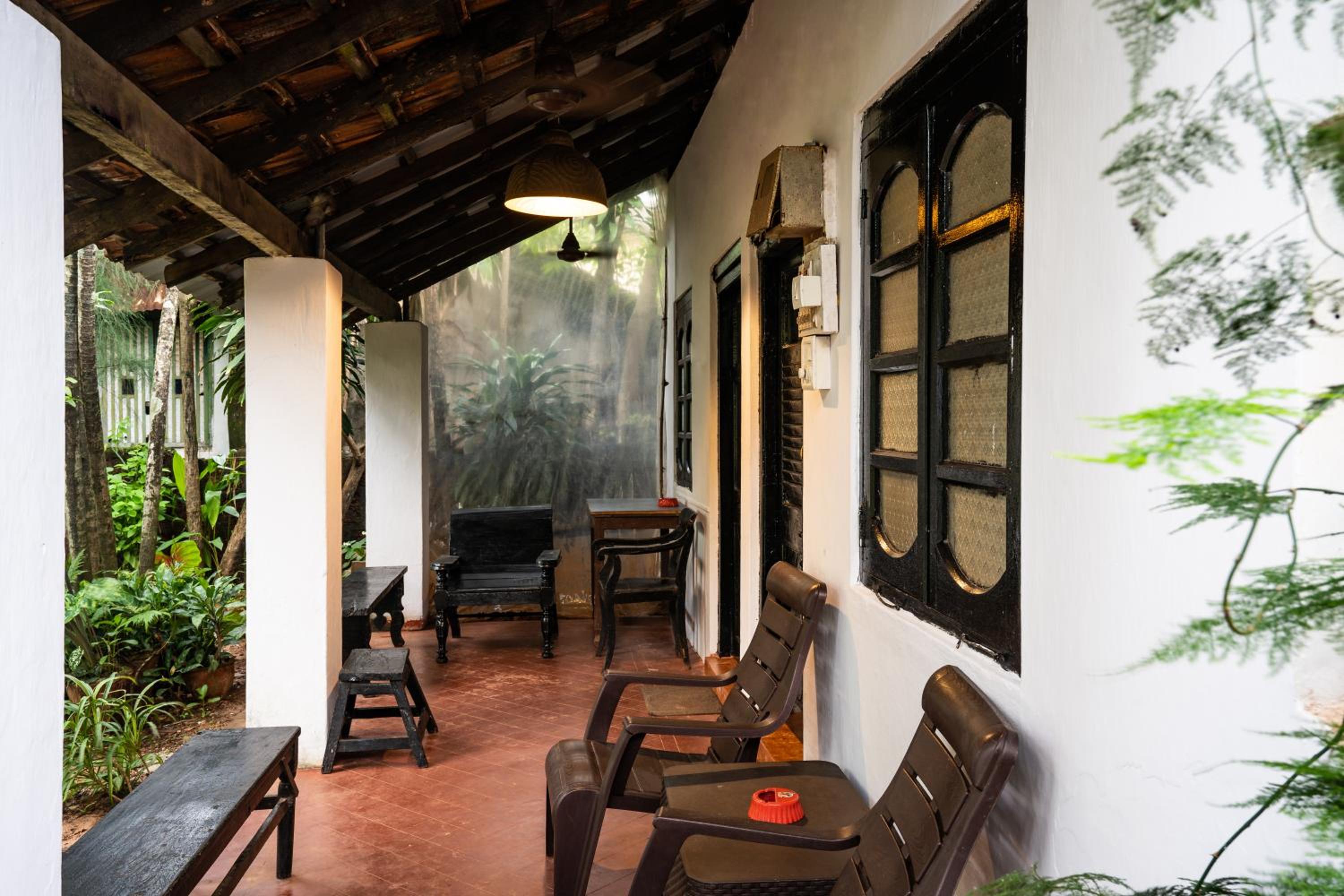 Standard Twin Room with Garden View - Photo 2