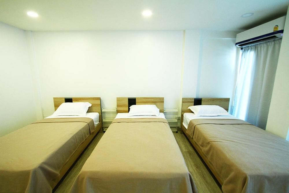 Triple Room with Private Bathroom photo 3