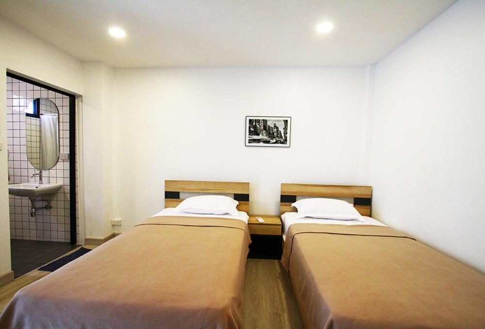 Twin Room with Balcony photo 2