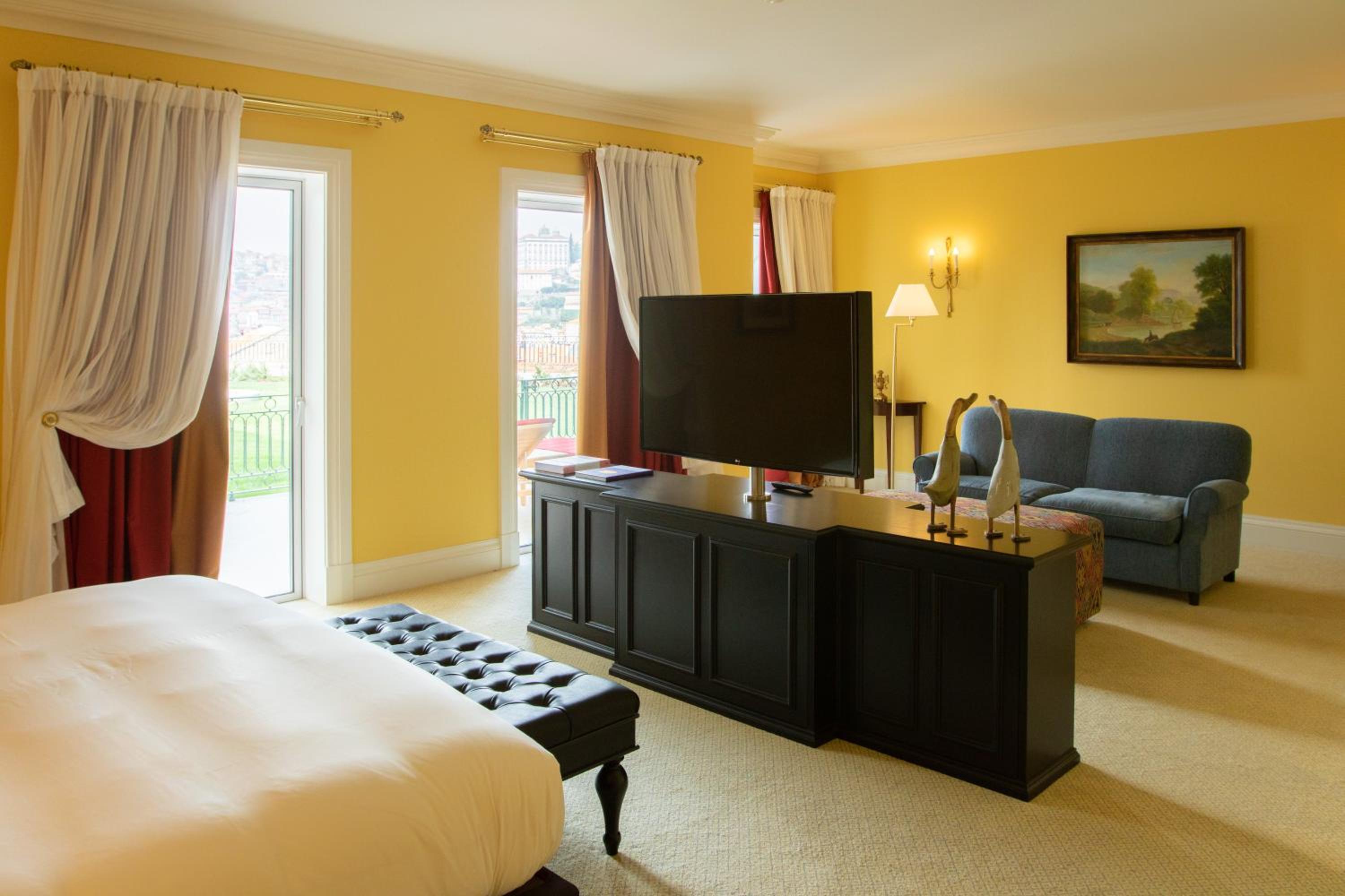 Suite - Photo 4