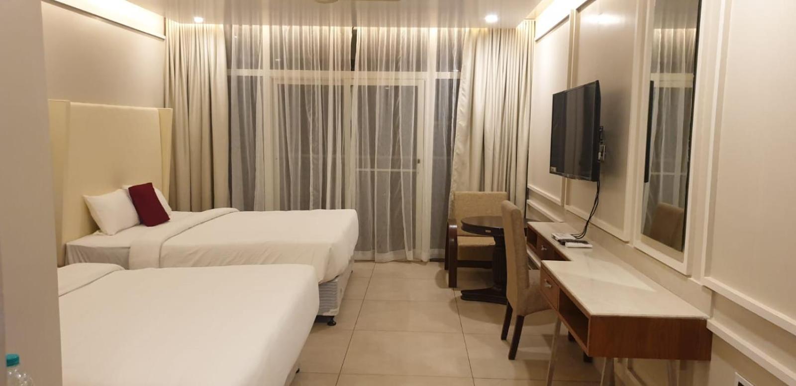 Standard Double or Twin Room with Balcony photo 2