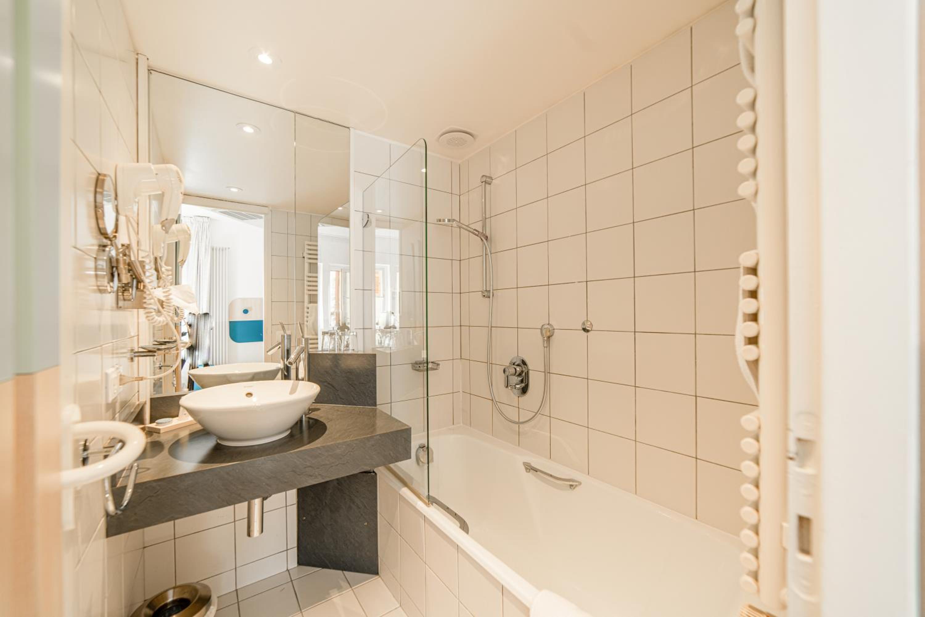 Charming Double Room - Photo 9