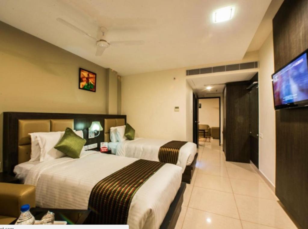 Twin Room - Photo 1