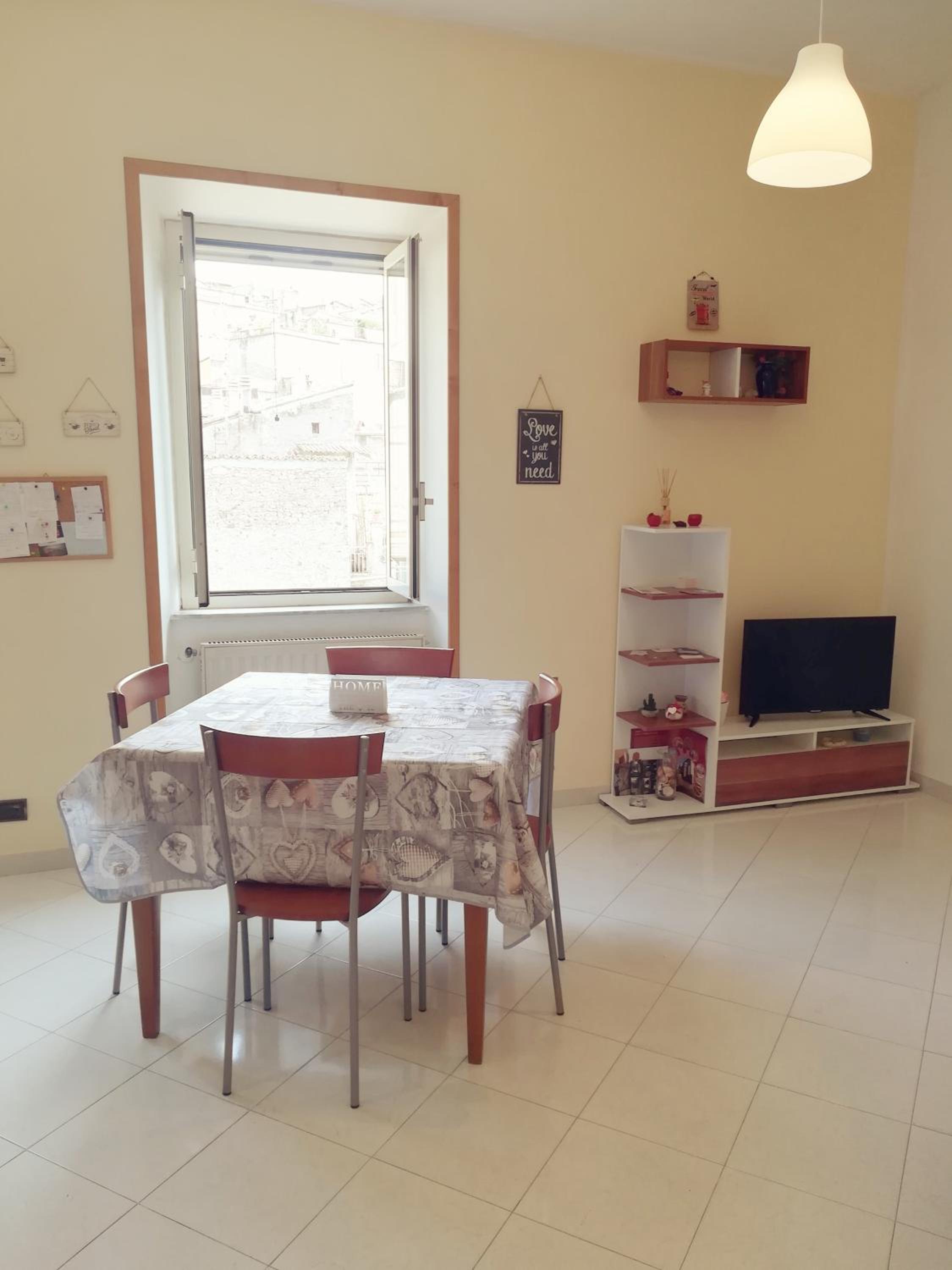 Deluxe Apartment with City View - Photo 6