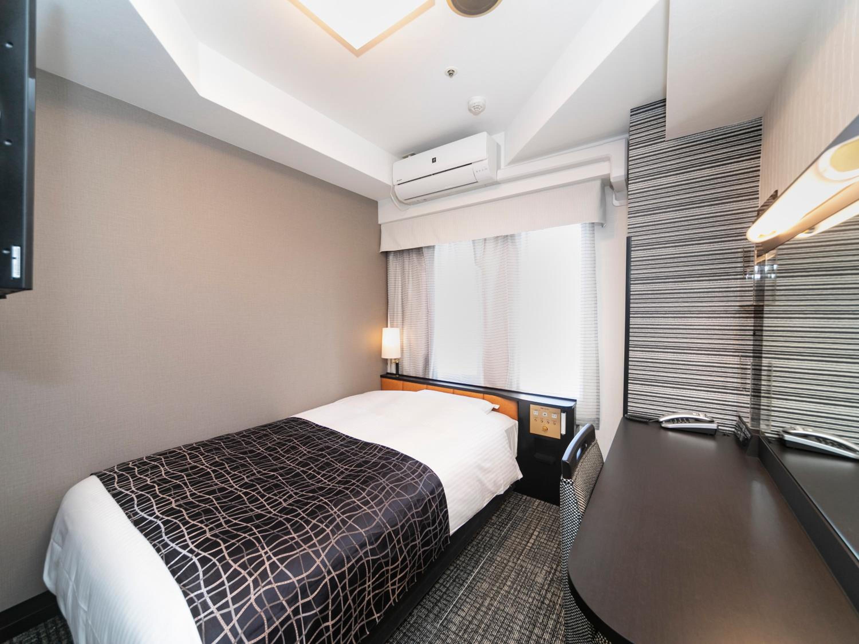 Single Room - Non-Smoking - Photo 1