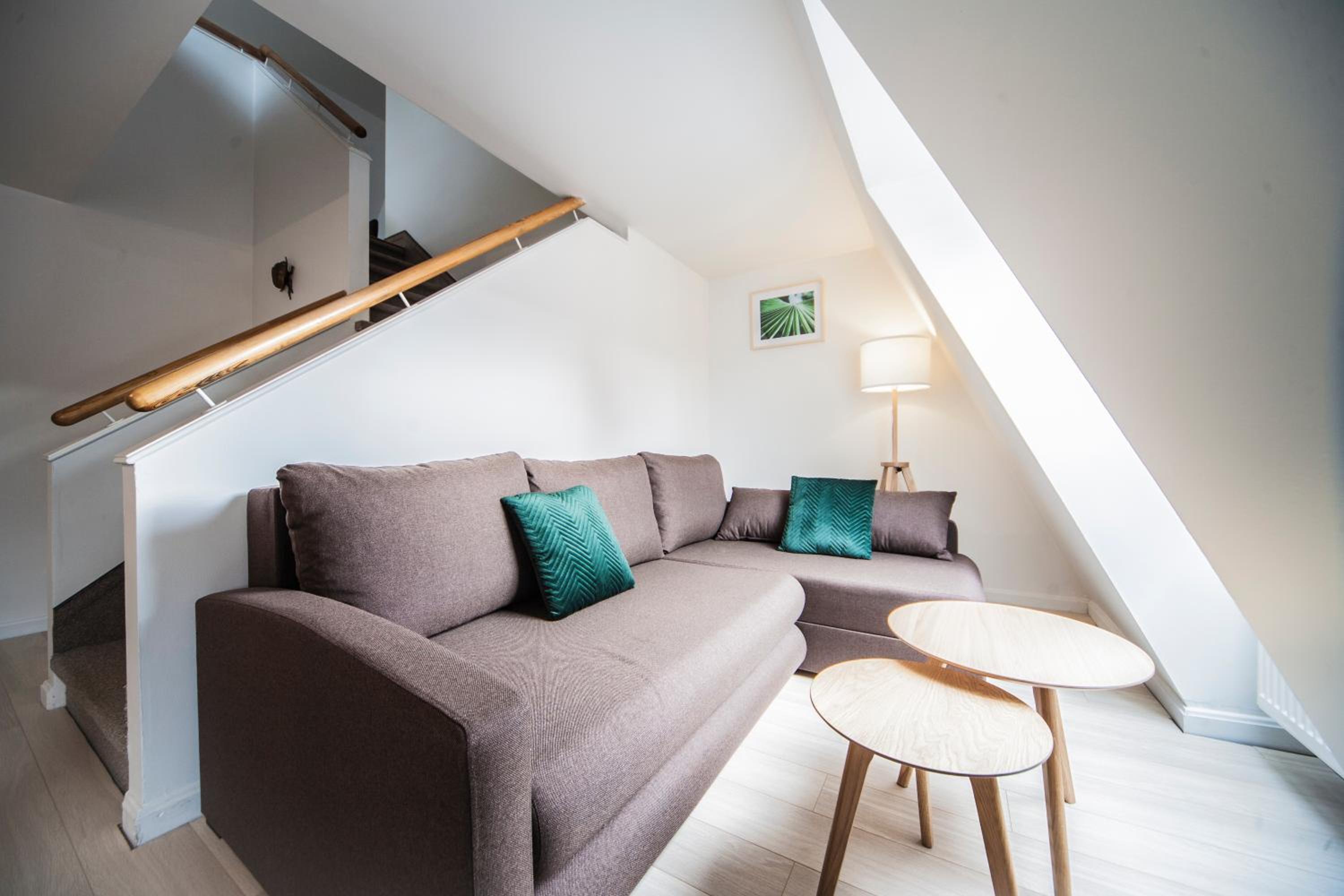 Apartment - Split Level - Photo 5