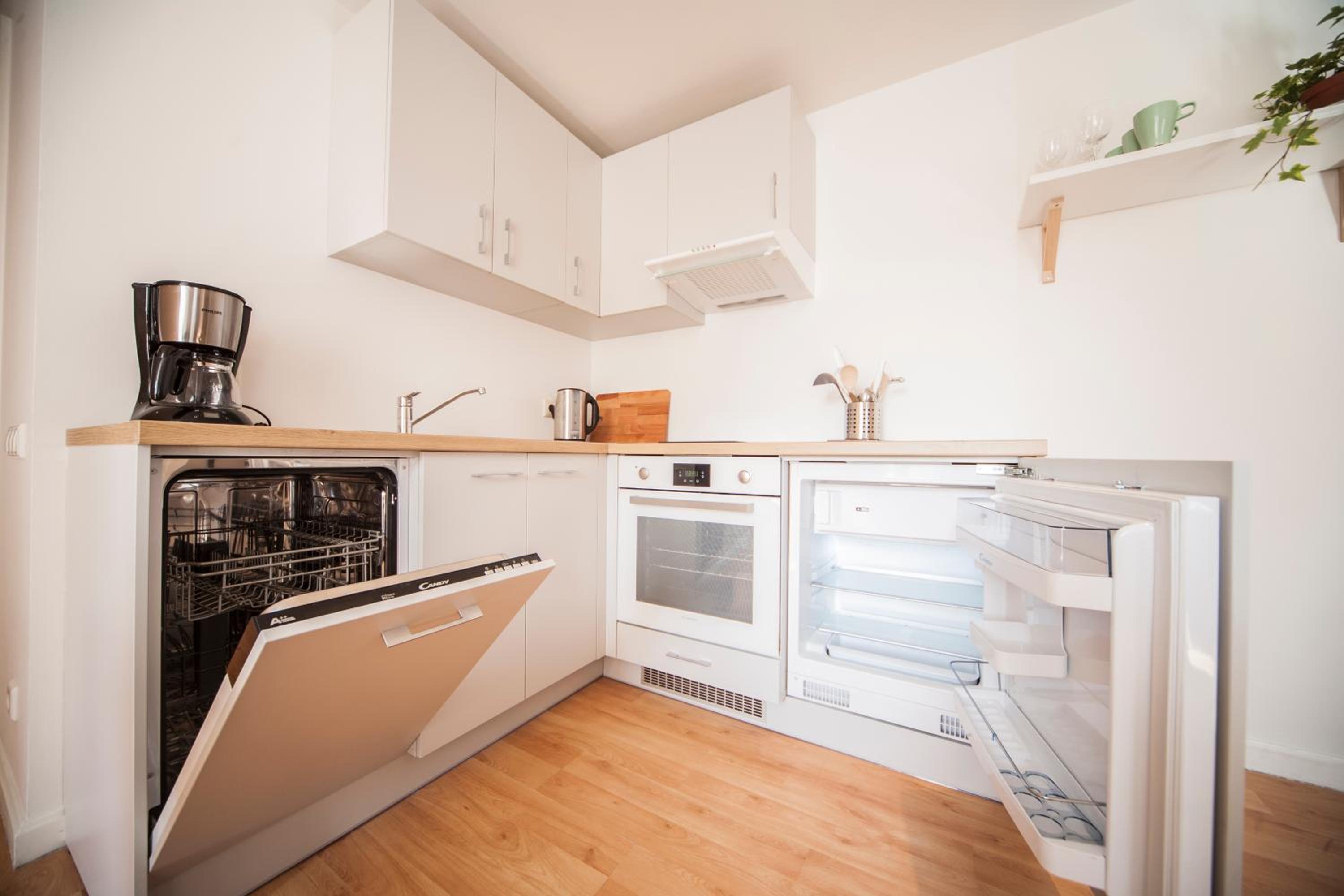 Apartment - Split Level - Photo 3