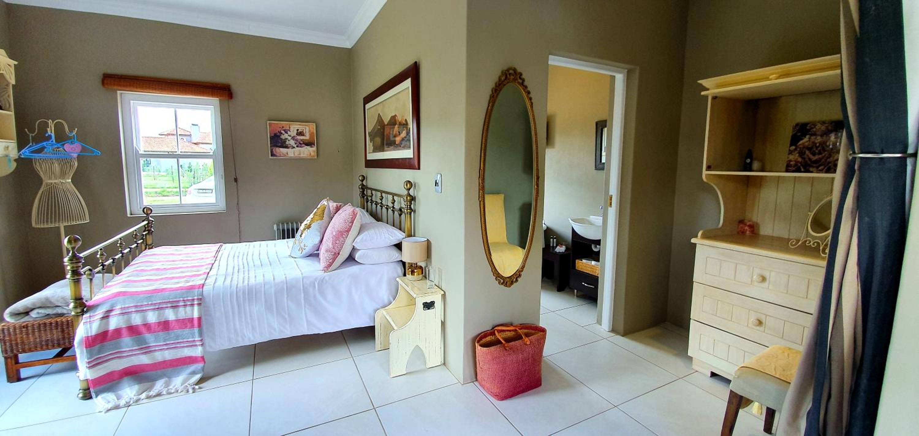 Double Room with Pool View - Photo 5